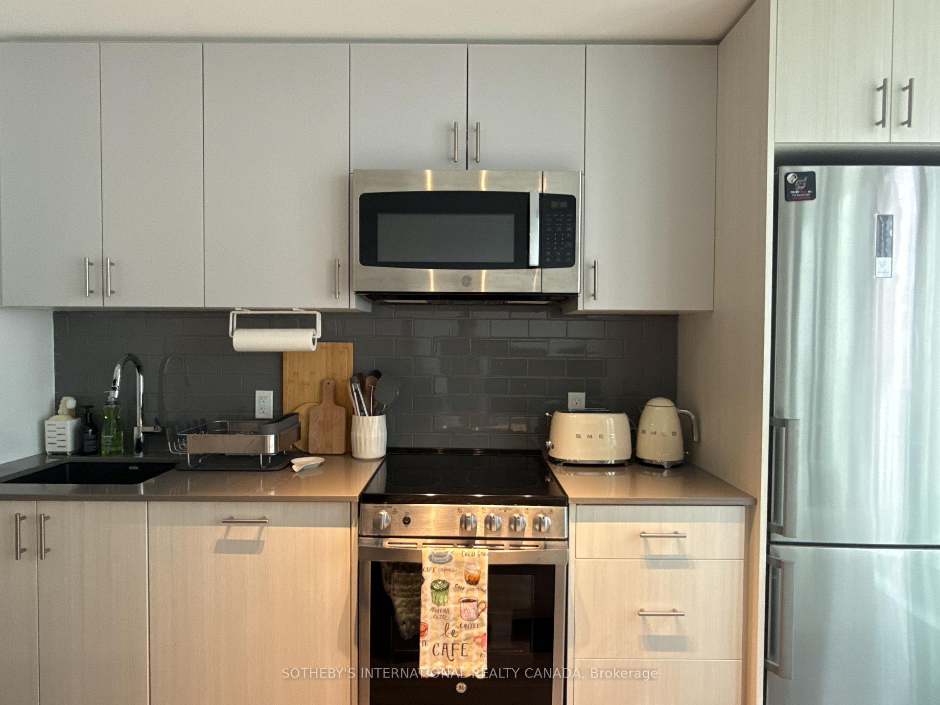 1195 The Queensway Road 510