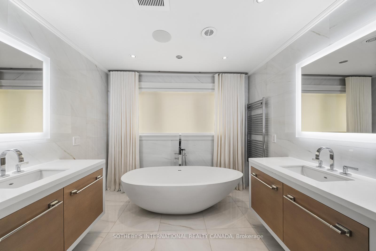 1347 Queen Victoria Avenue