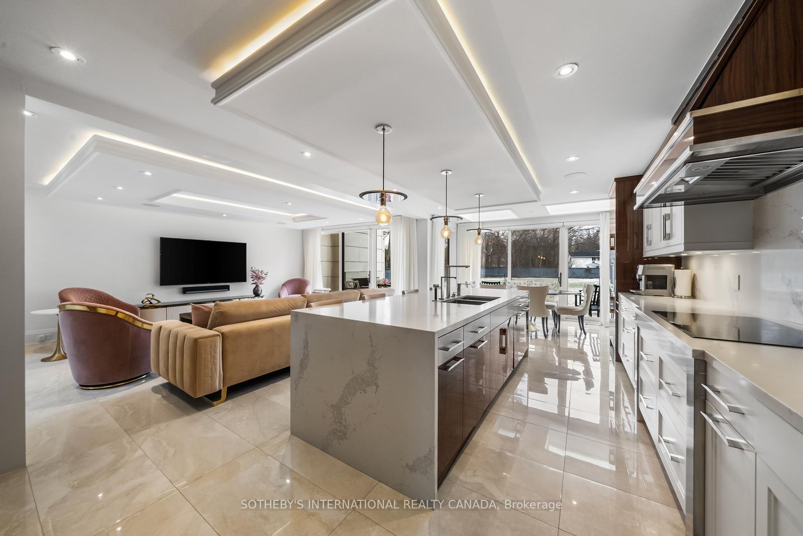 1347 Queen Victoria Avenue