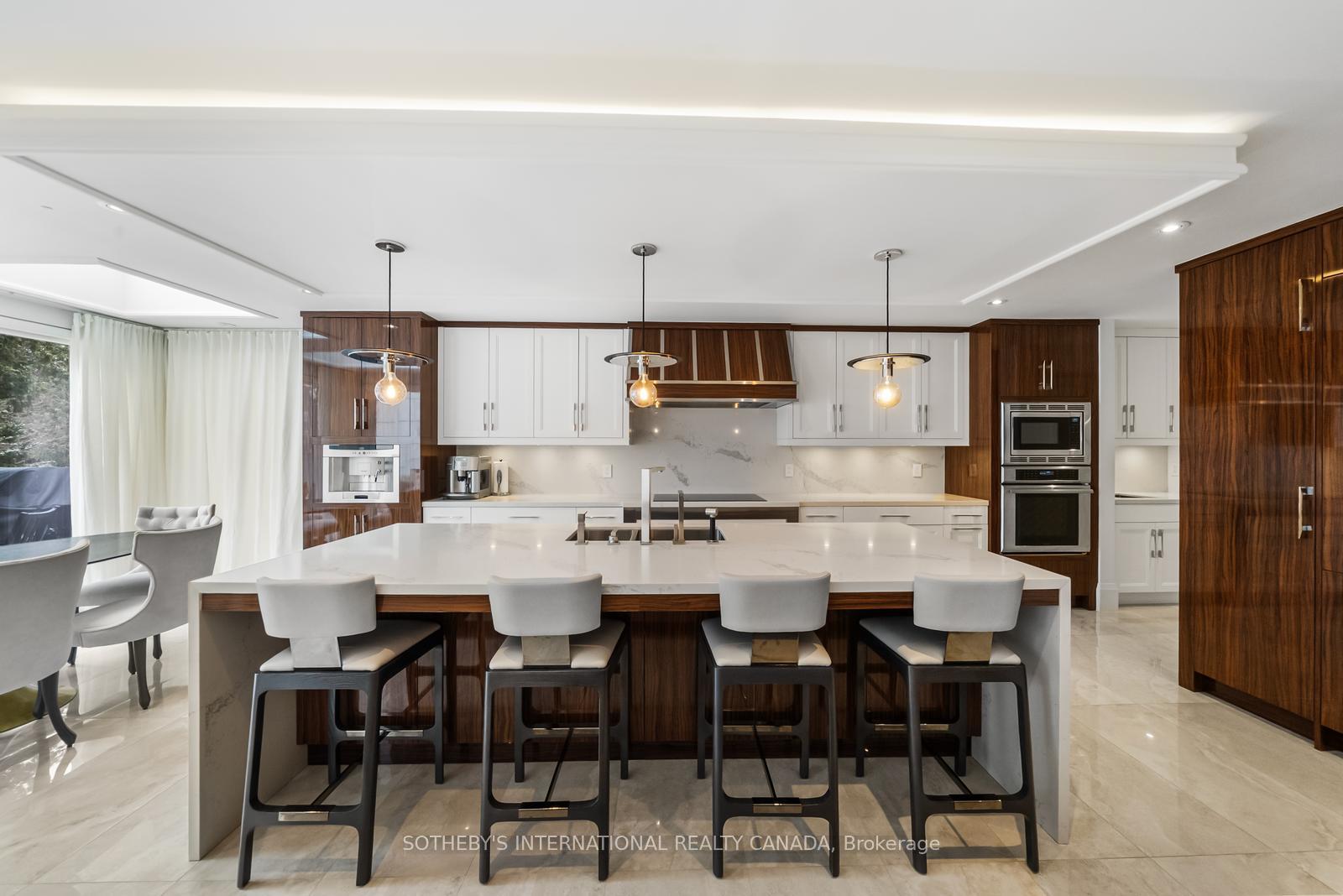 1347 Queen Victoria Avenue