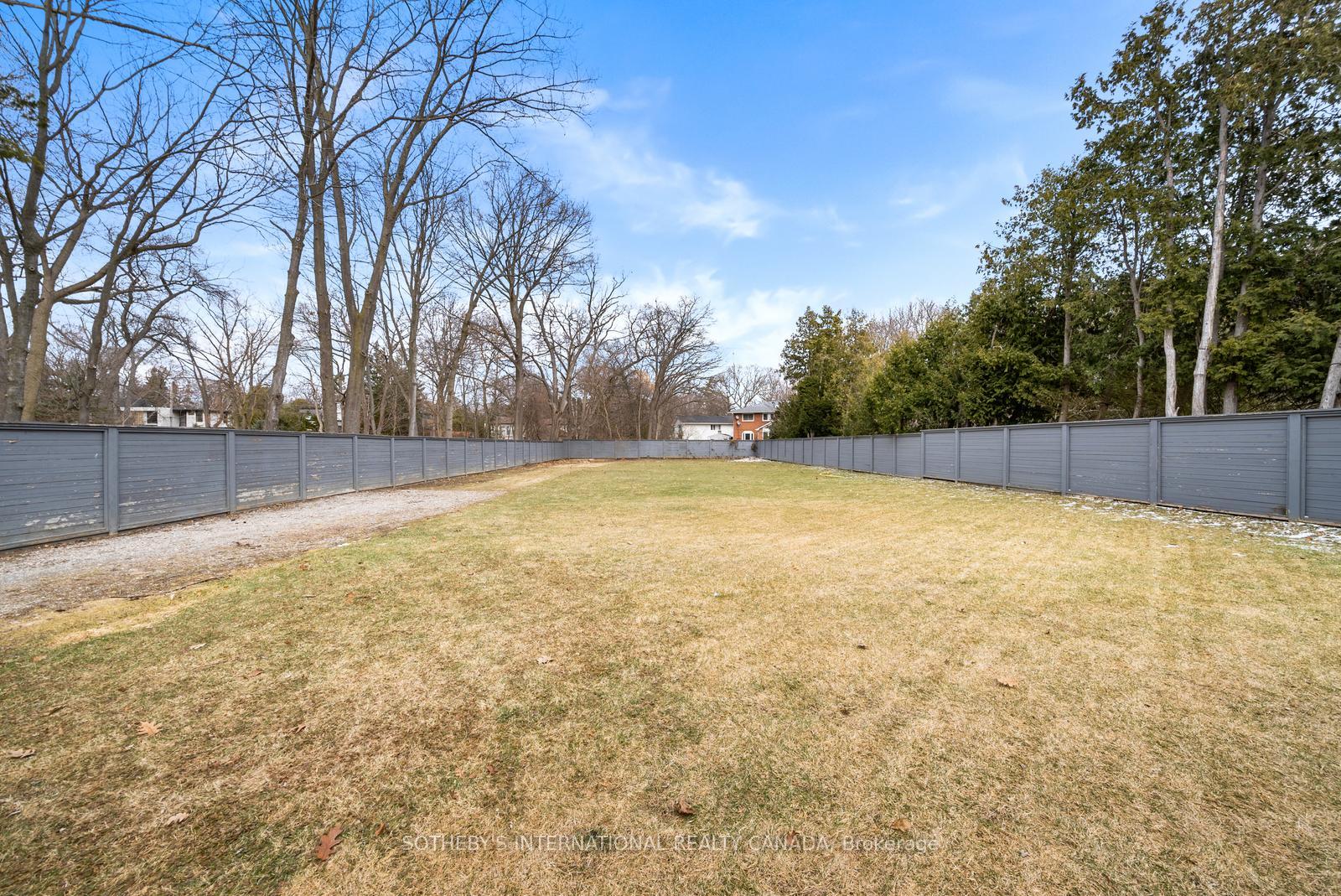 1347 Queen Victoria Avenue