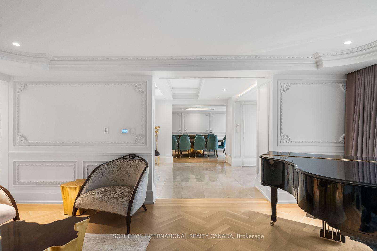 1347 Queen Victoria Avenue