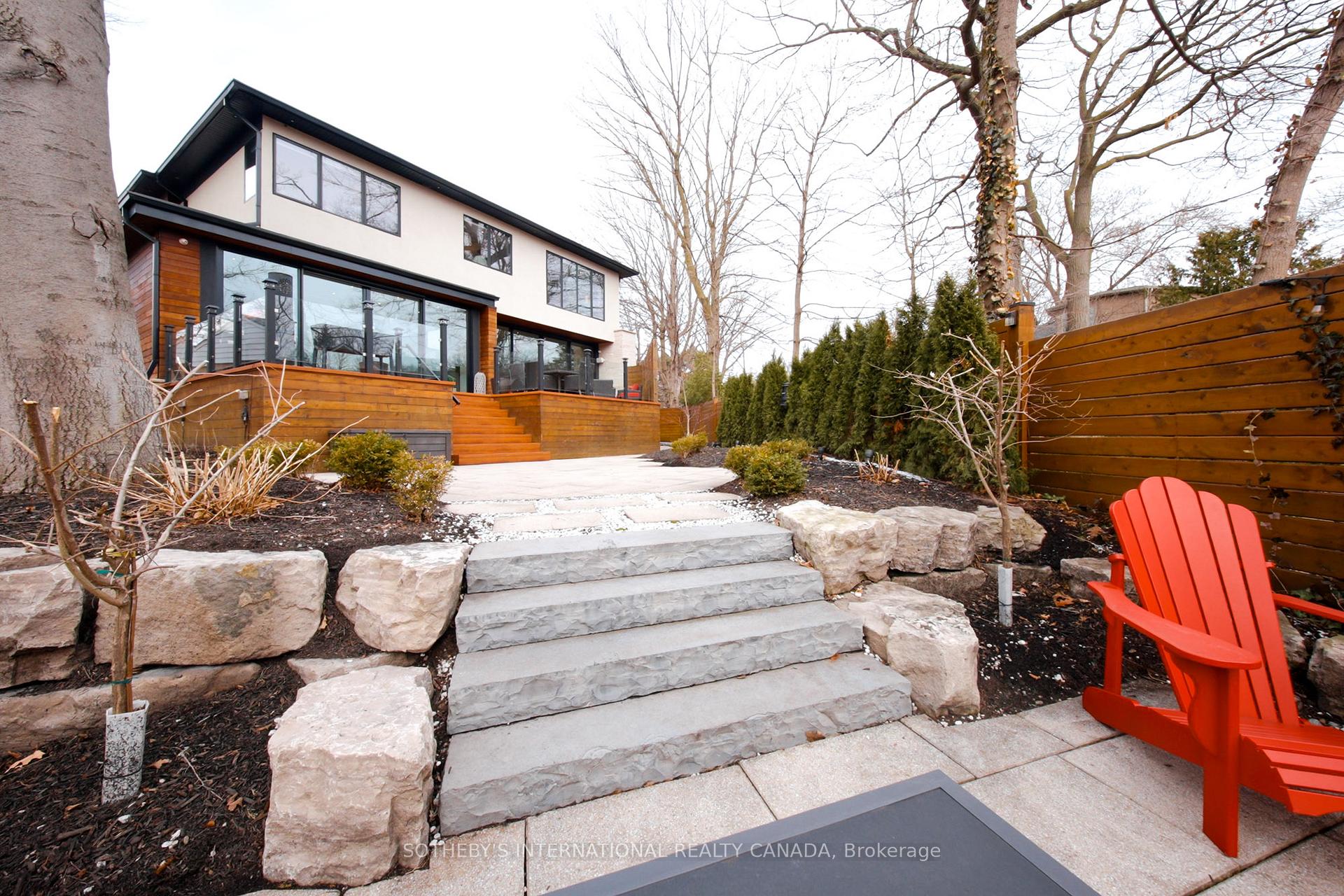 1388 Acton Crescent