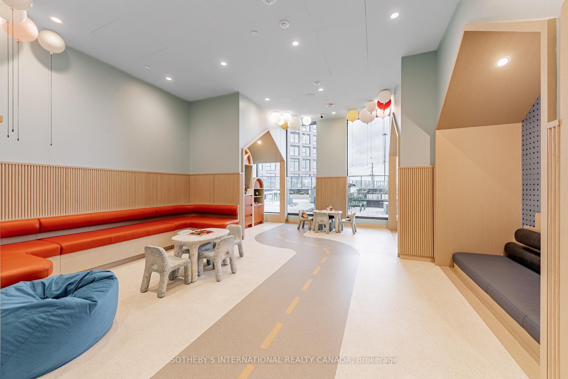 5 York Garden Way 703