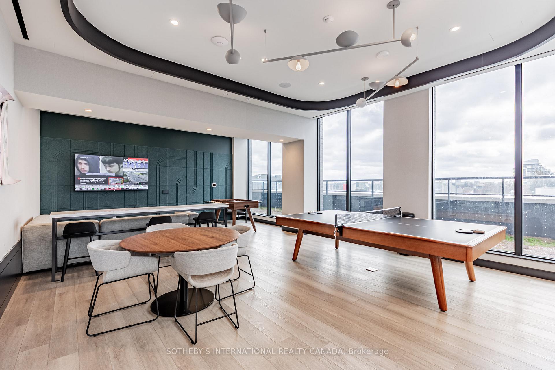 5 York Garden Way 703