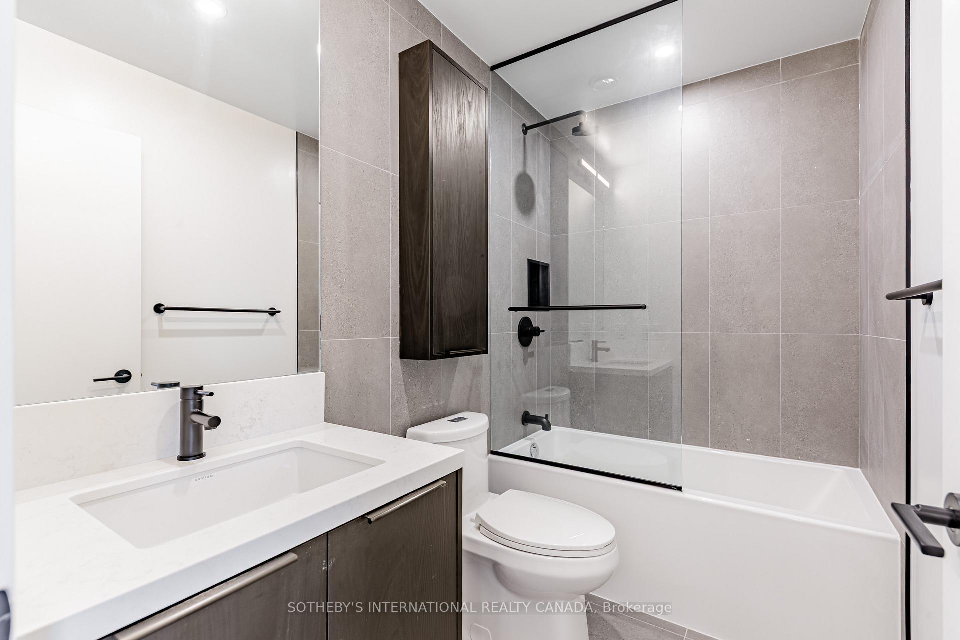5 York Garden Way 305