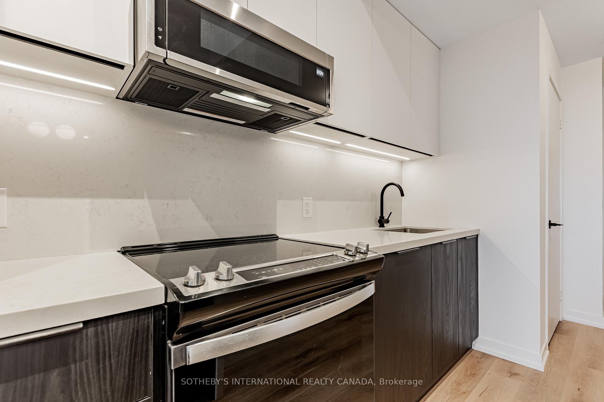 5 York Garden Way 305