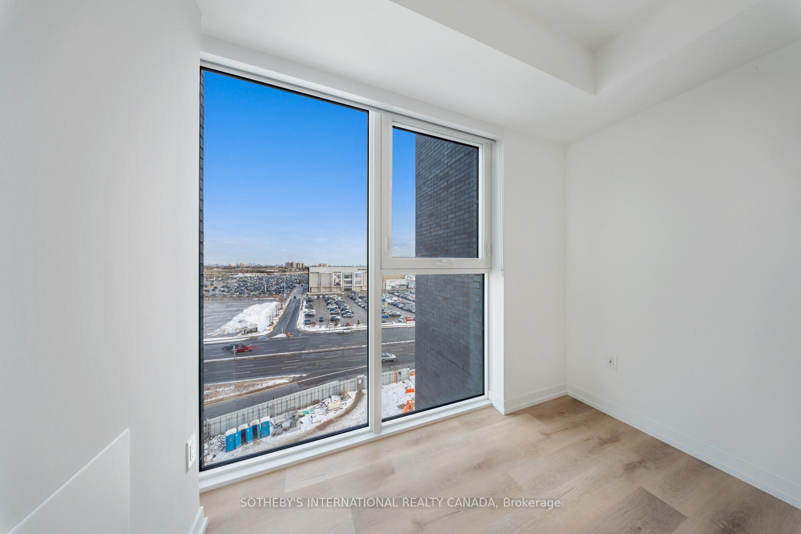 5 York Garden Way 502