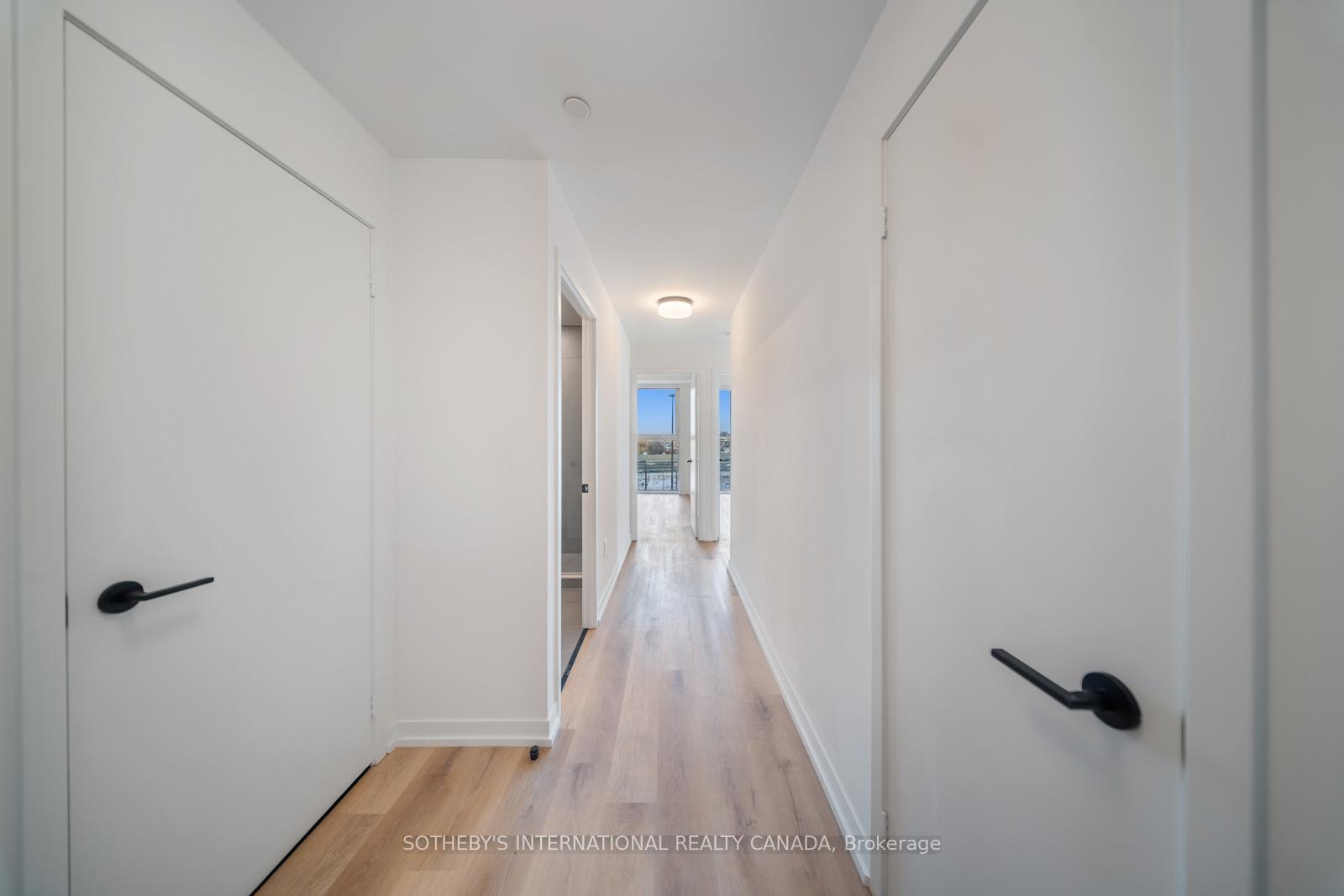 5 York Garden Way 502