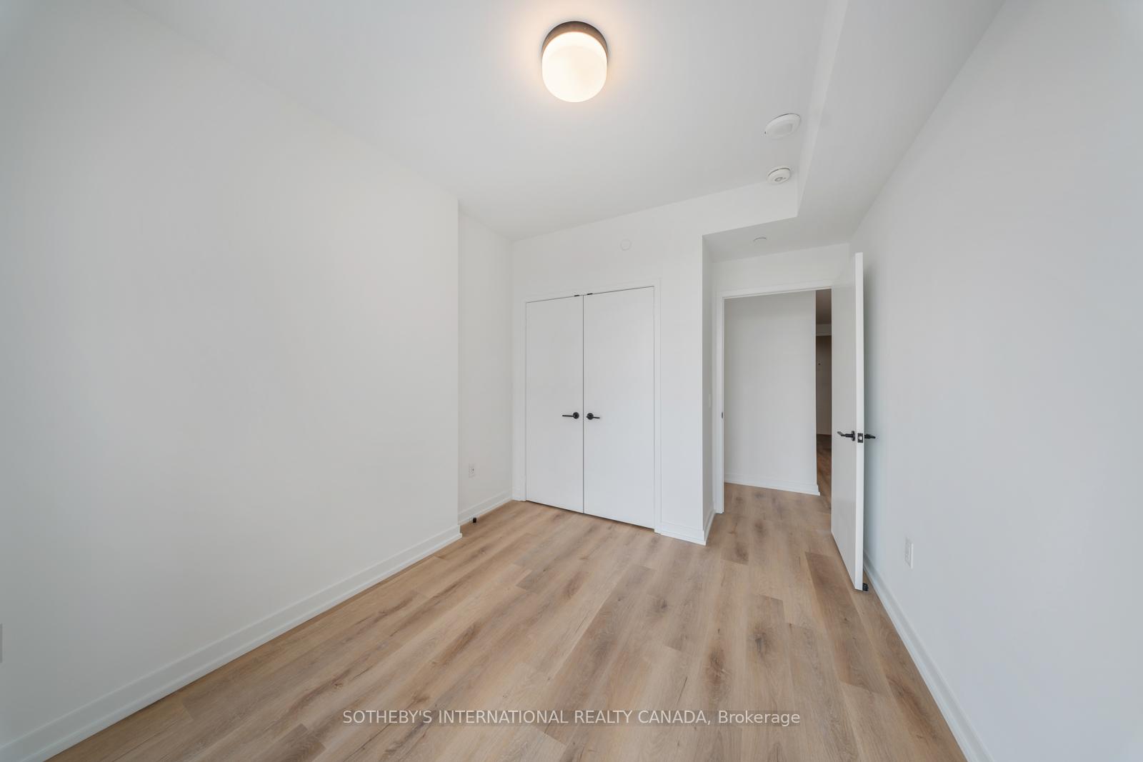 5 York Garden Way 502