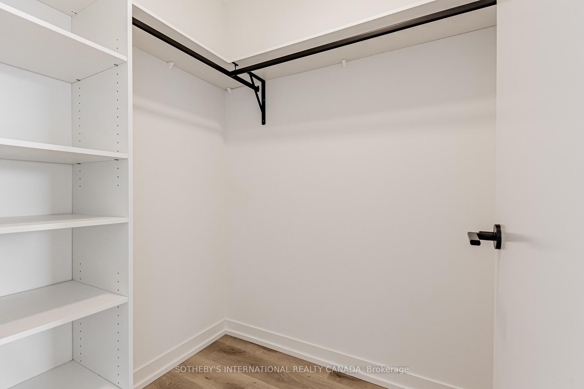 5 York Garden Way TH#101