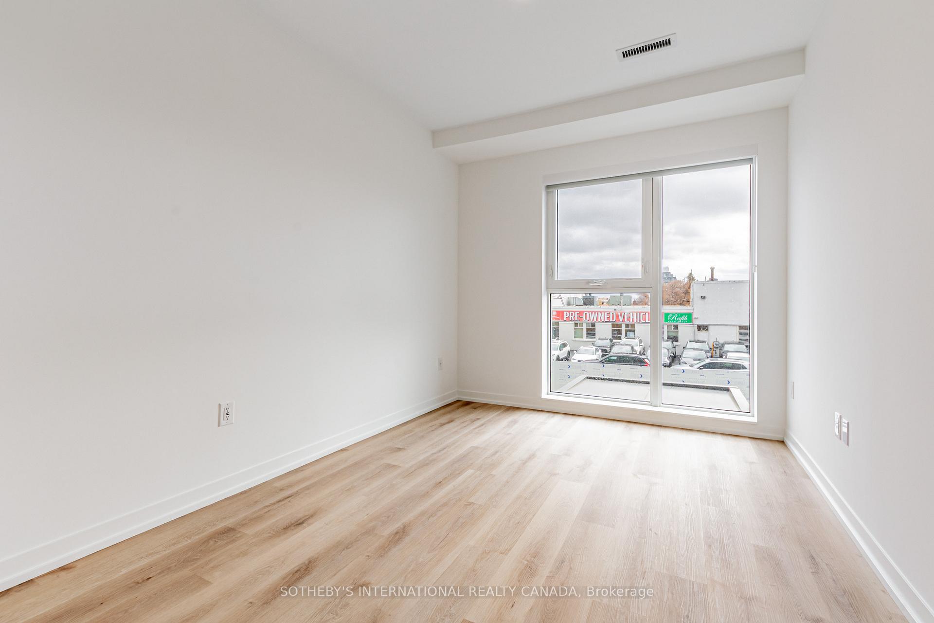 5 York Garden Way TH#101