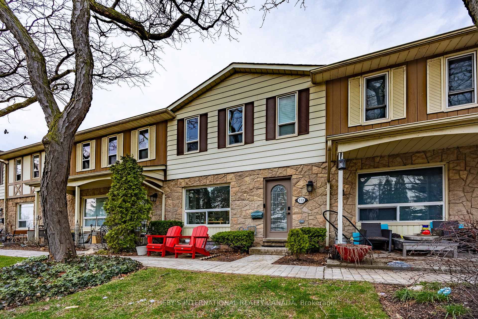 5475 Lakeshore Road 113