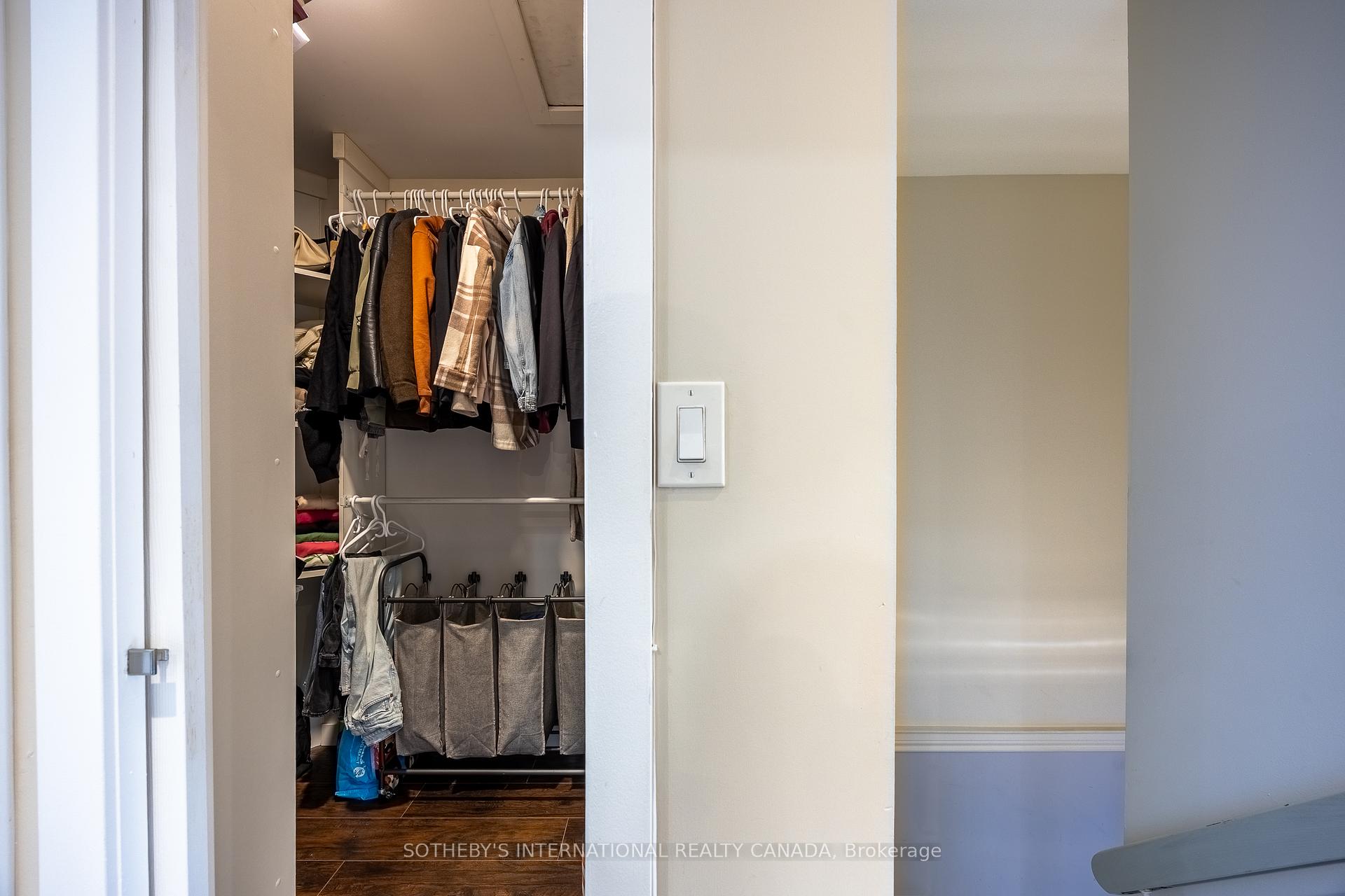 5475 Lakeshore Road 113