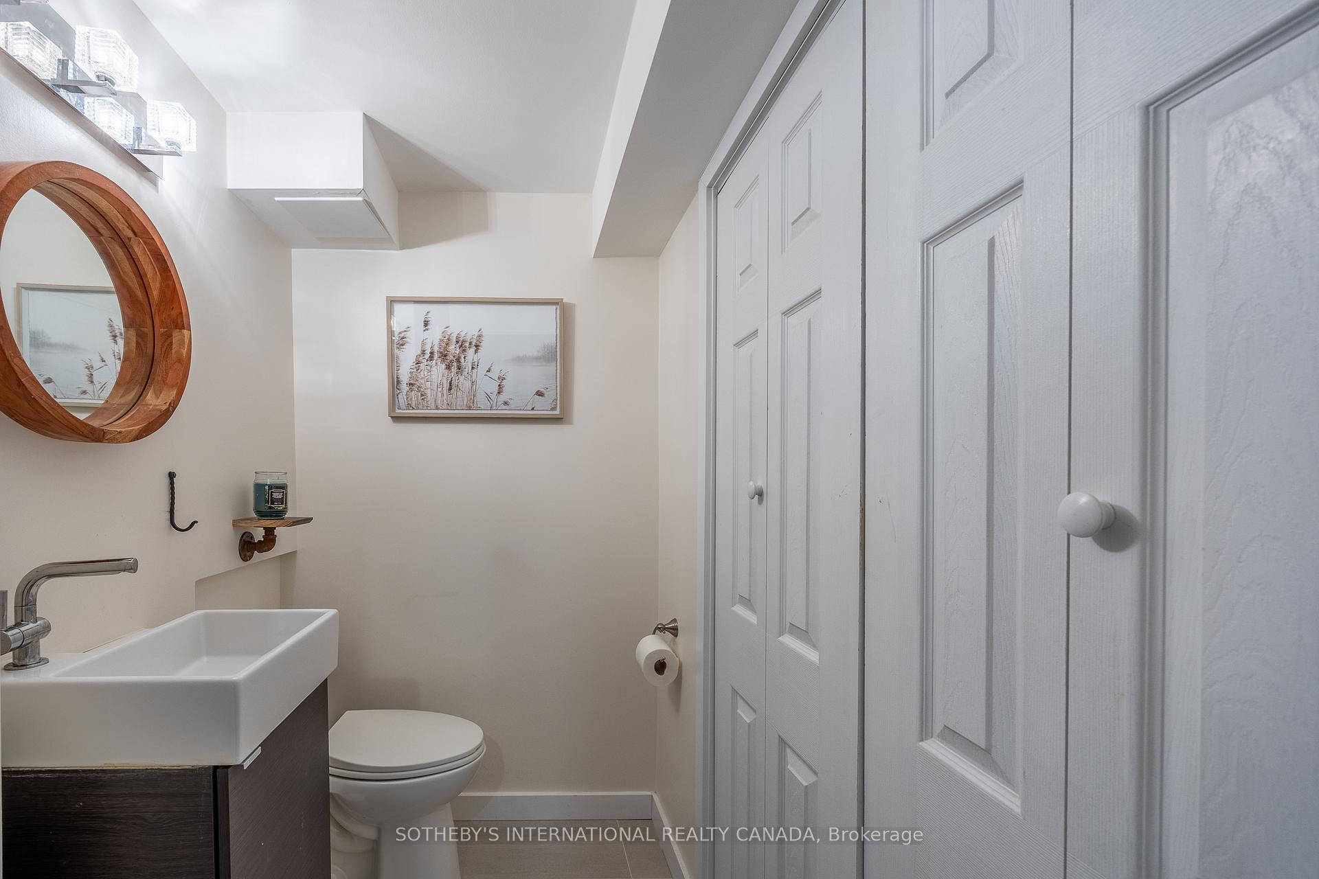 5475 Lakeshore Road 113