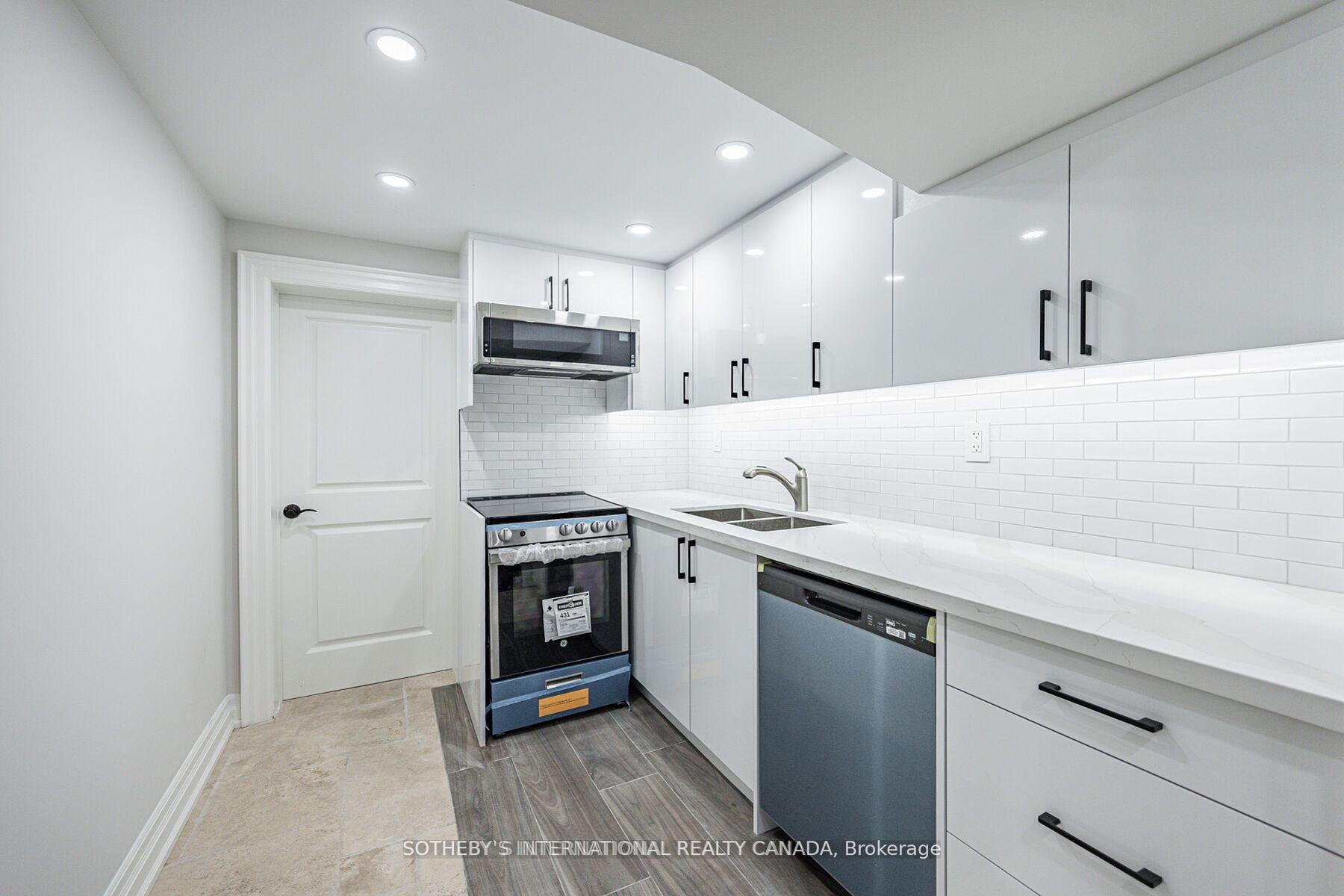 942 Fletcher Valley Crescent Bsmnt