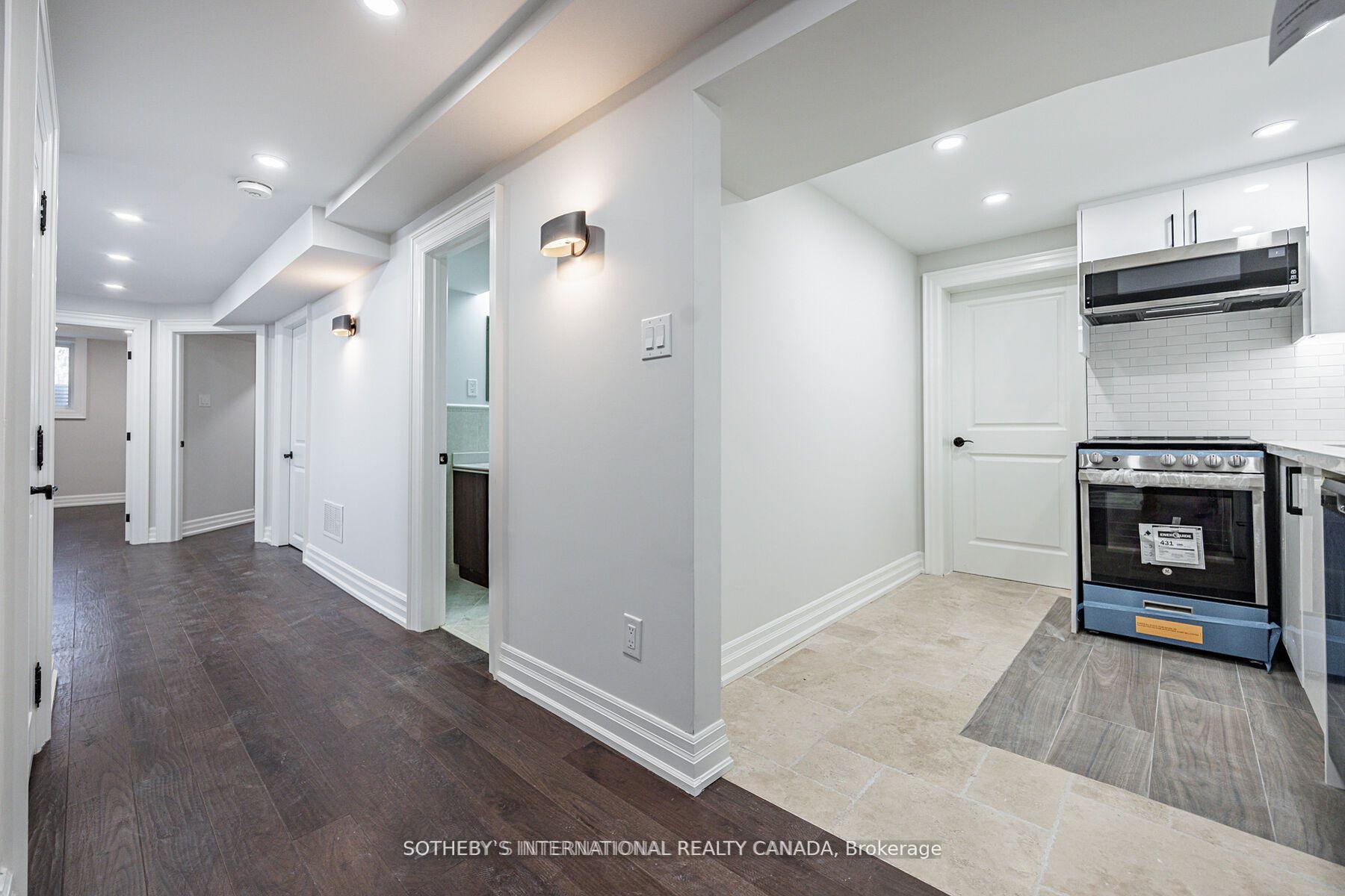 942 Fletcher Valley Crescent Bsmnt