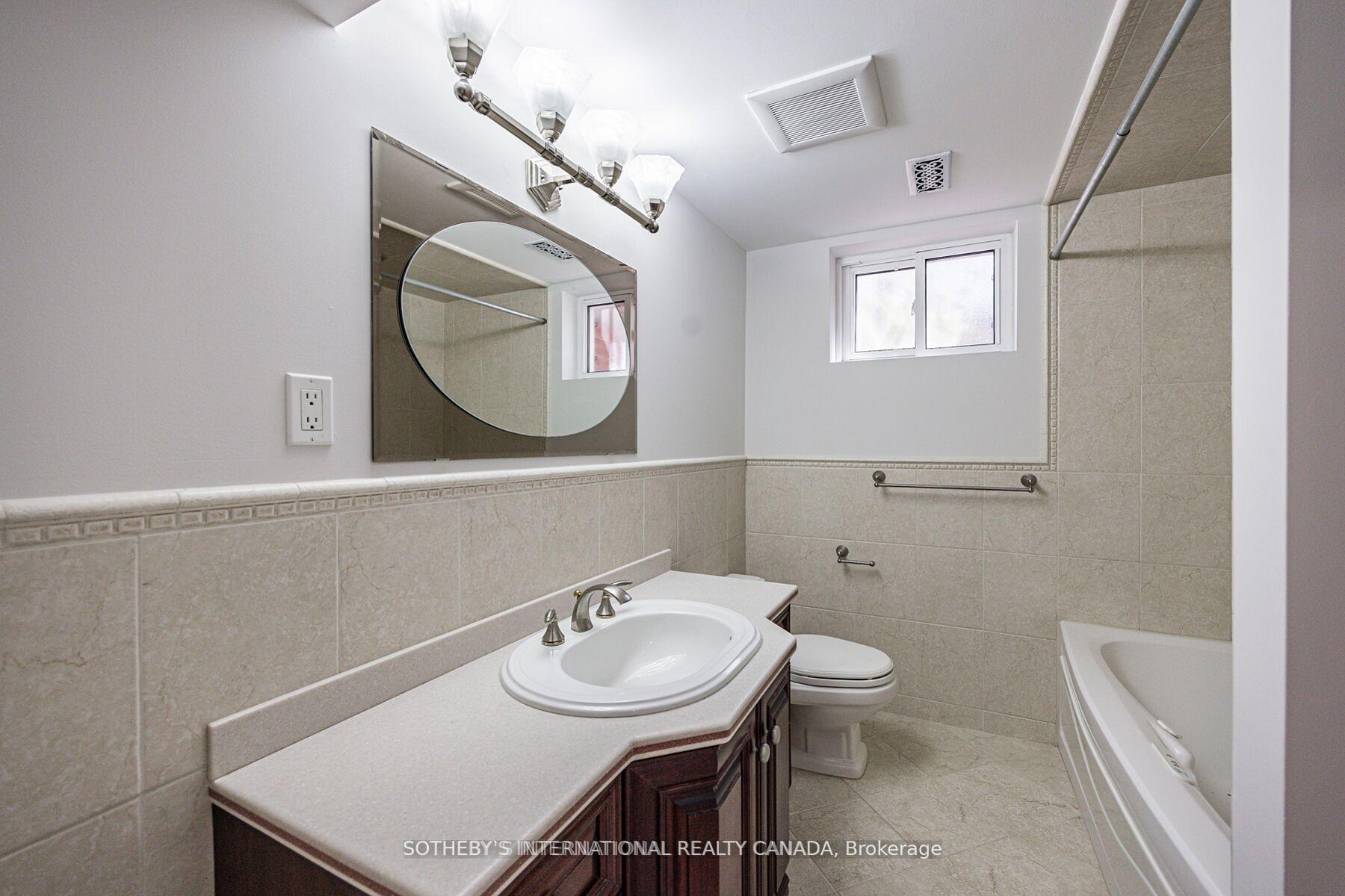 942 Fletcher Valley Crescent Bsmnt