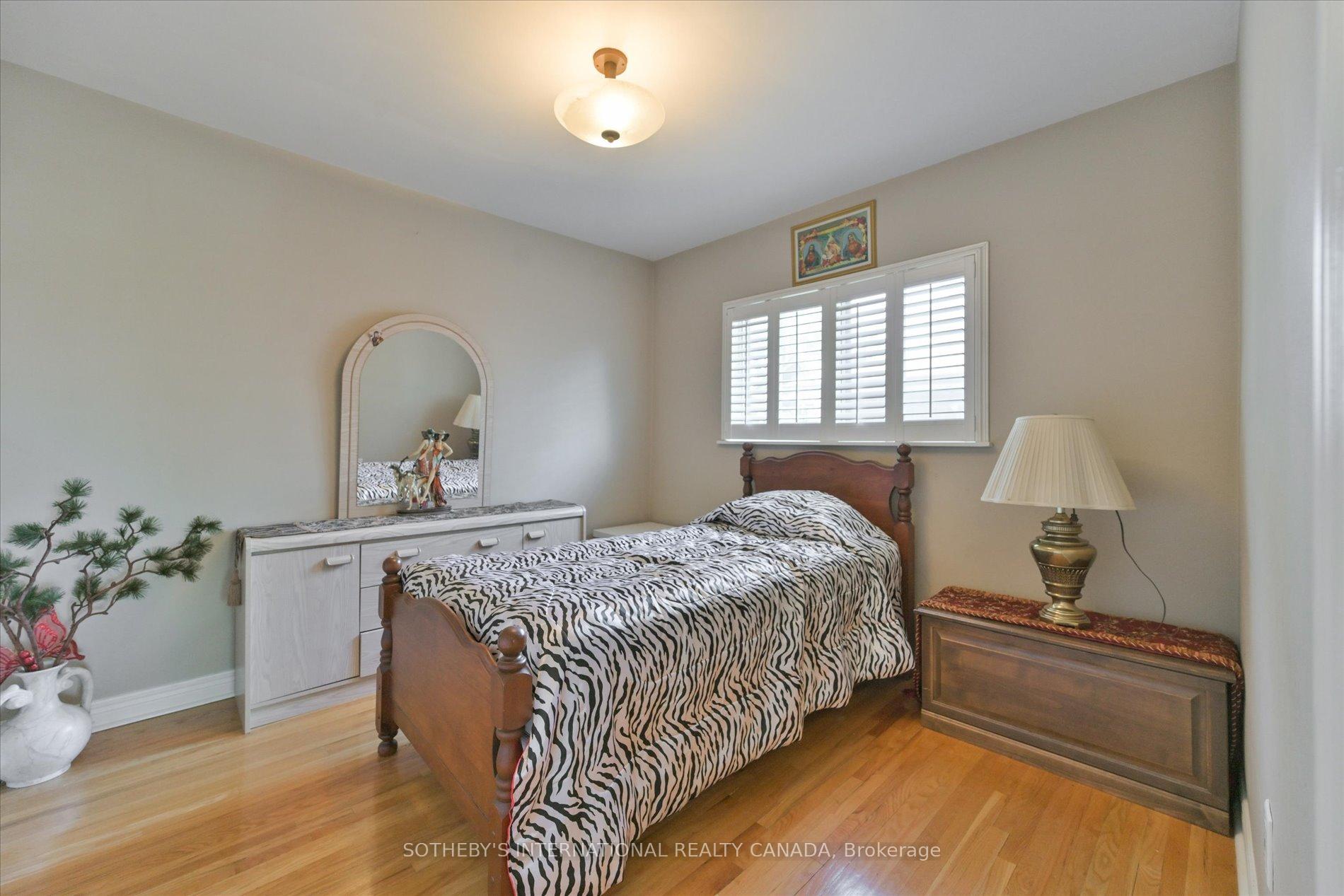 502 Queens Drive