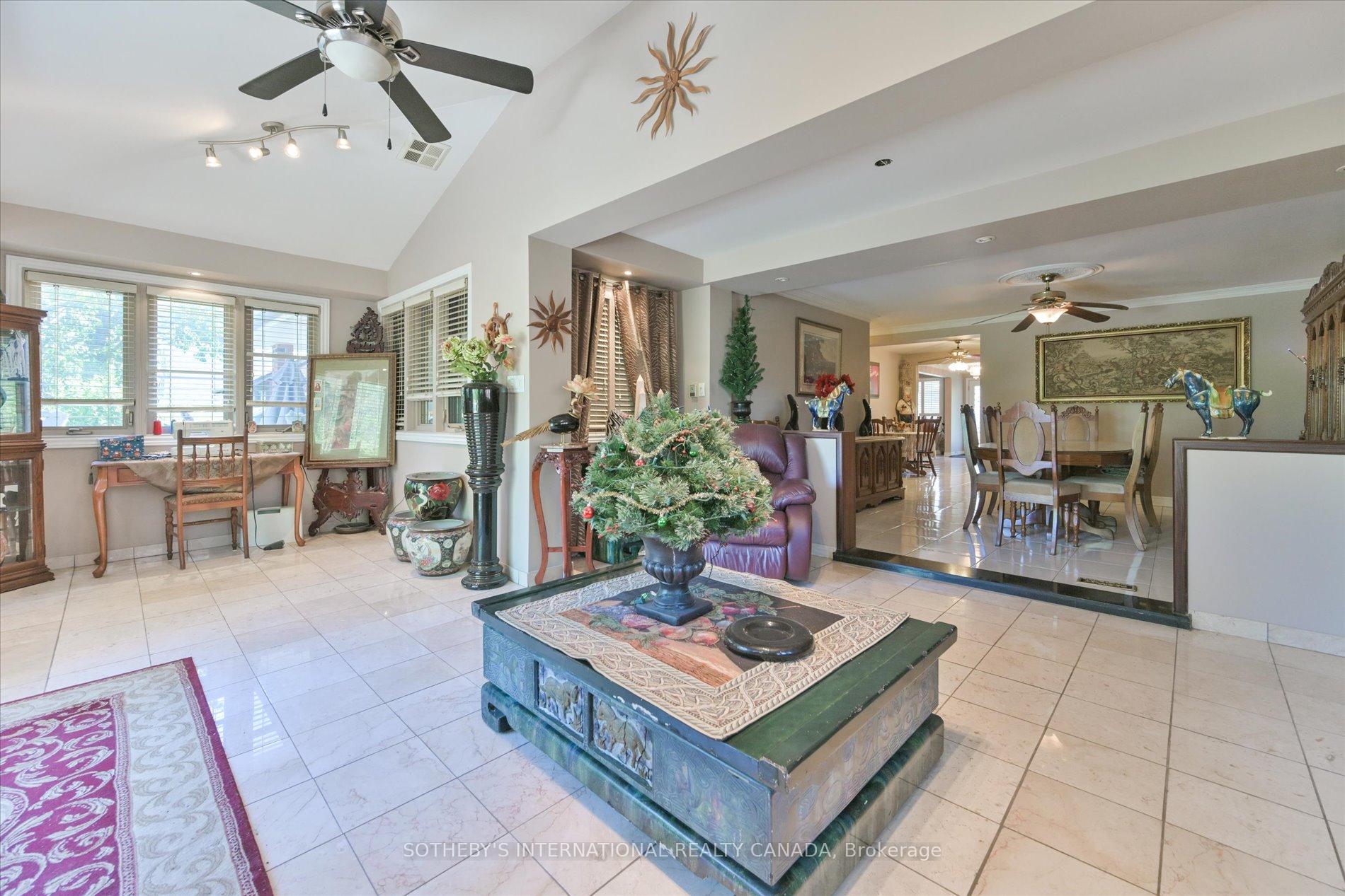 502 Queens Drive