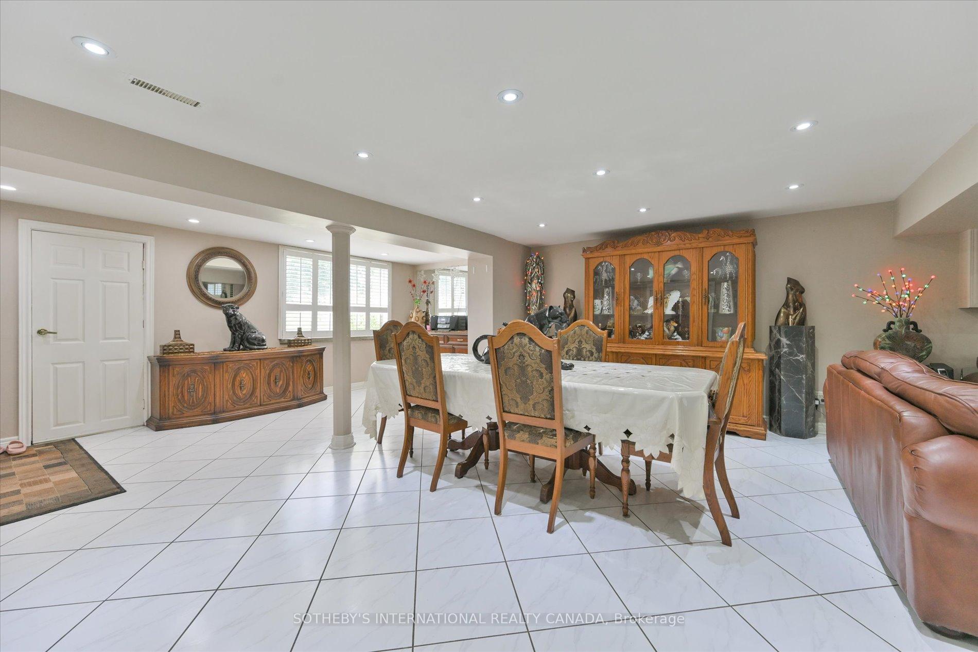 502 Queens Drive