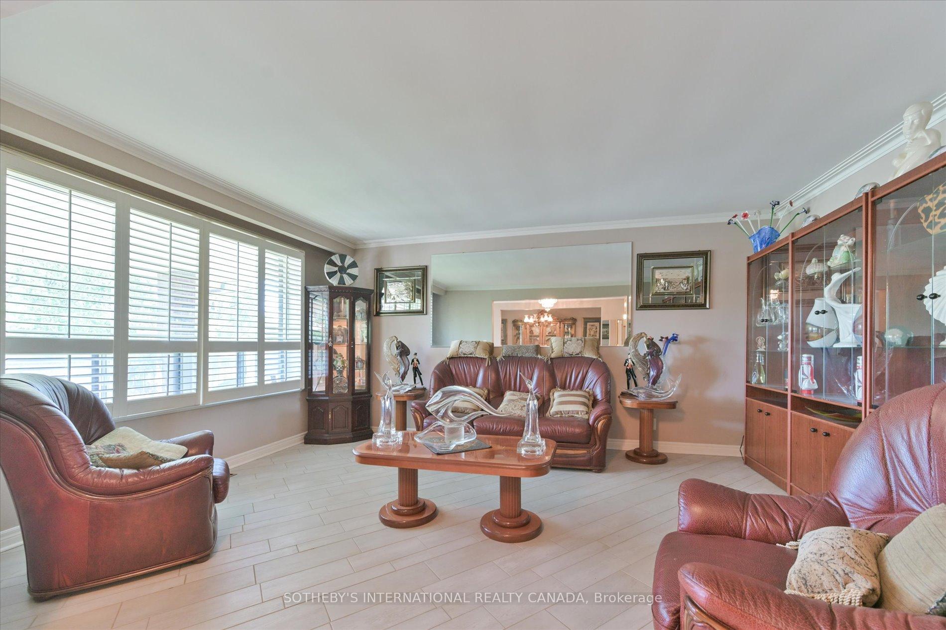 502 Queens Drive