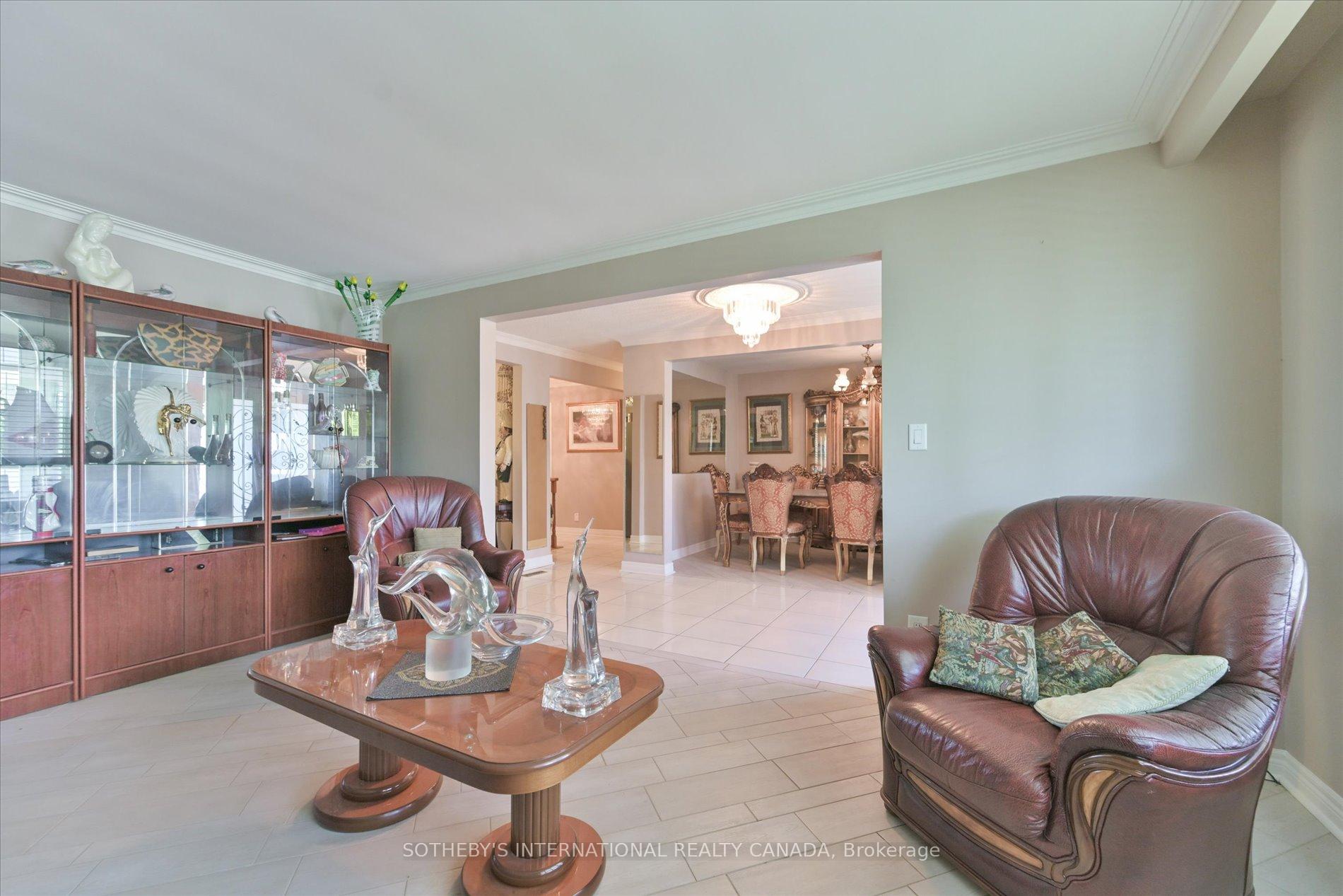 502 Queens Drive
