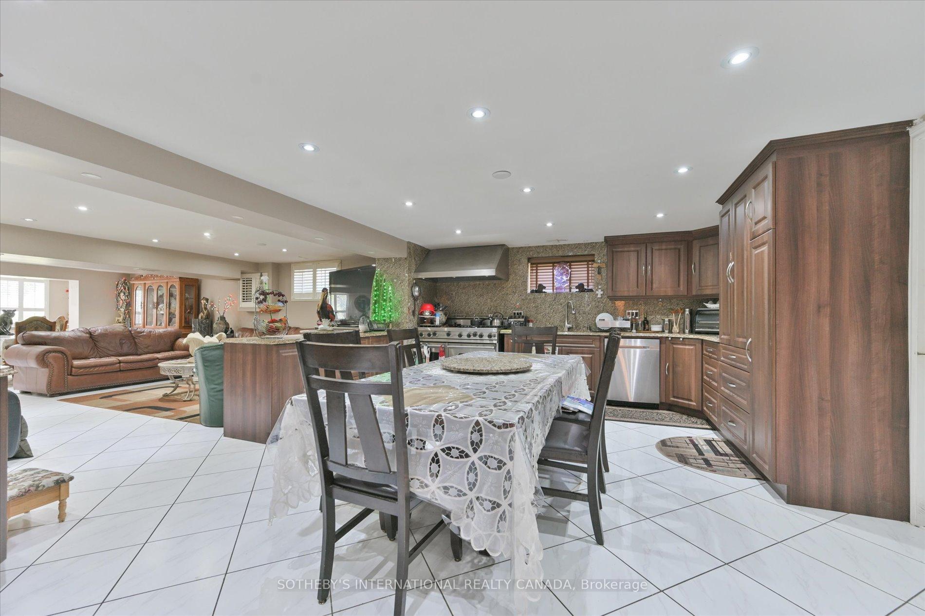502 Queens Drive