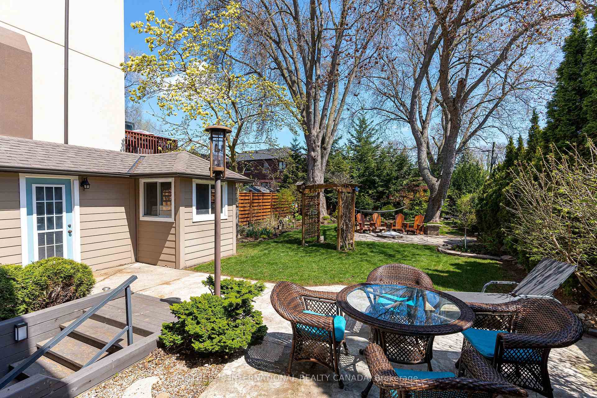 31 Maple Avenue N