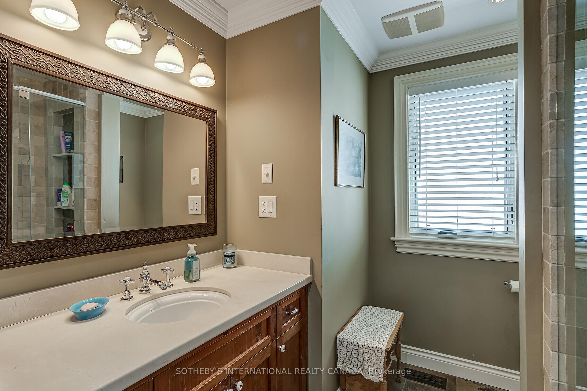 31 Maple Avenue N