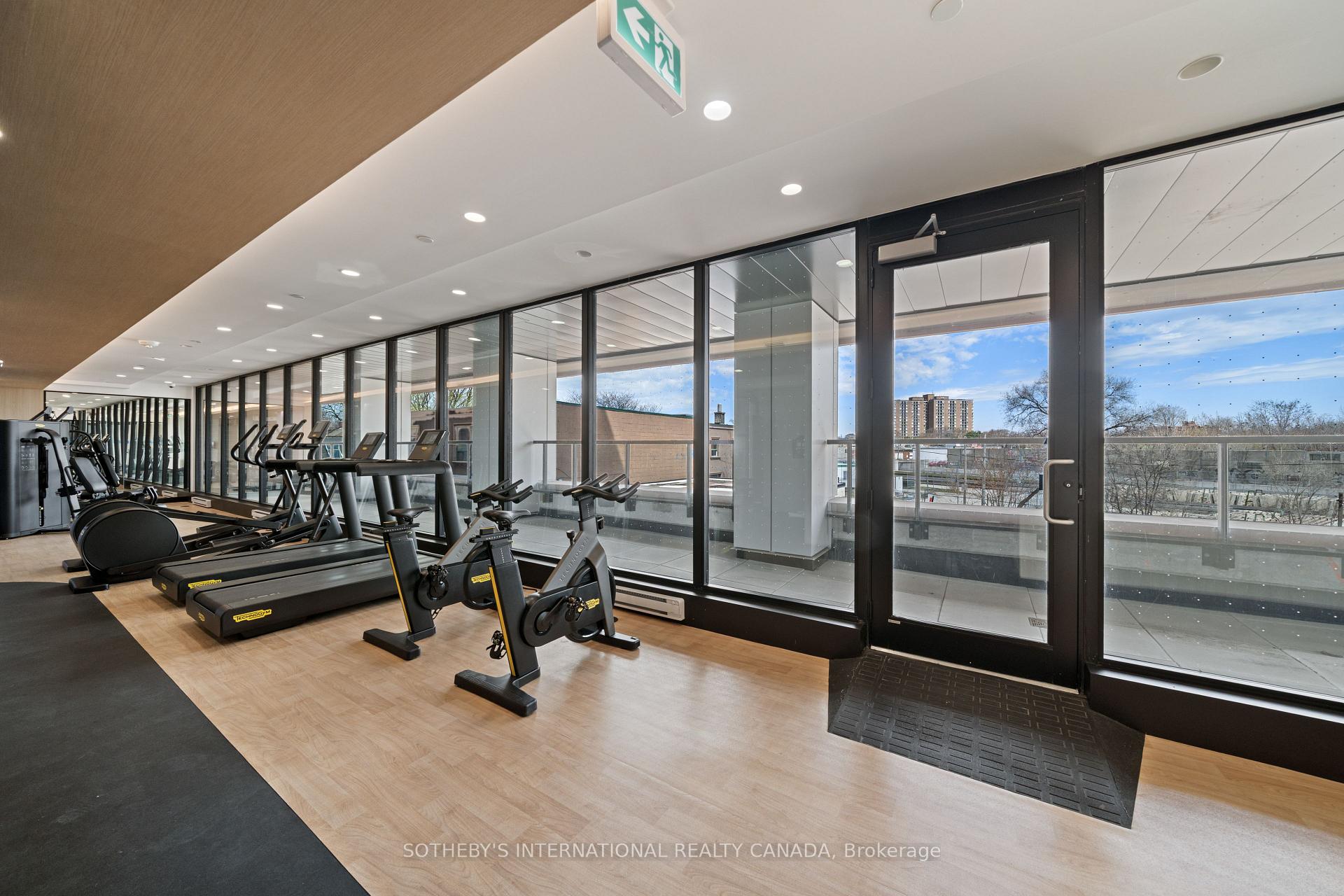 2720 Dundas Street 323