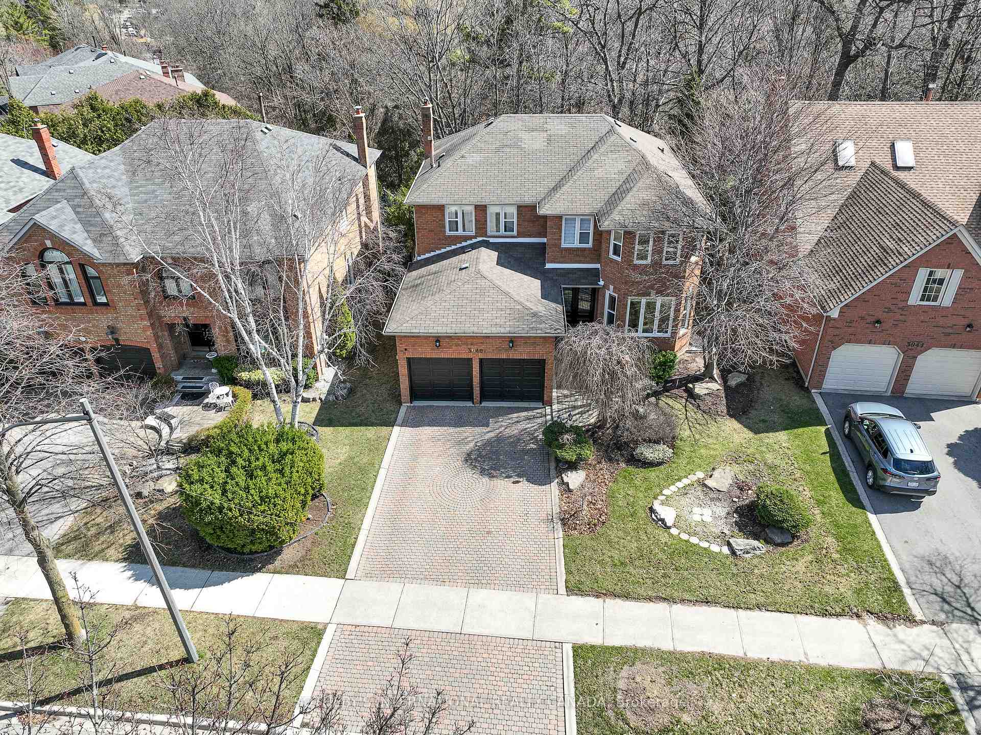 3940 Rolling Valley Drive