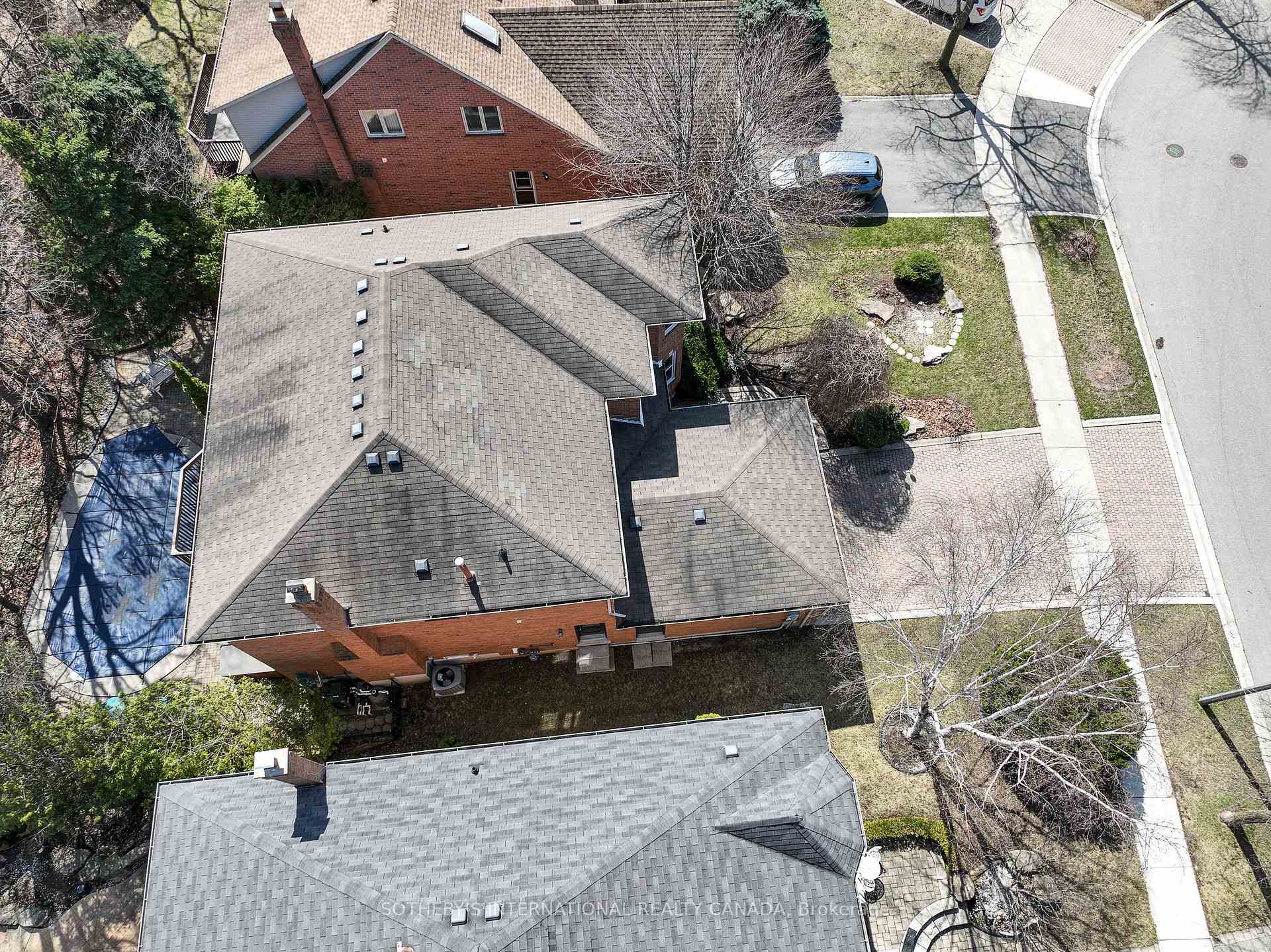 3940 Rolling Valley Drive
