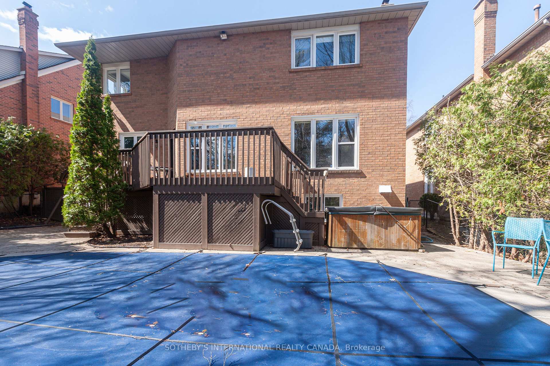 3940 Rolling Valley Drive