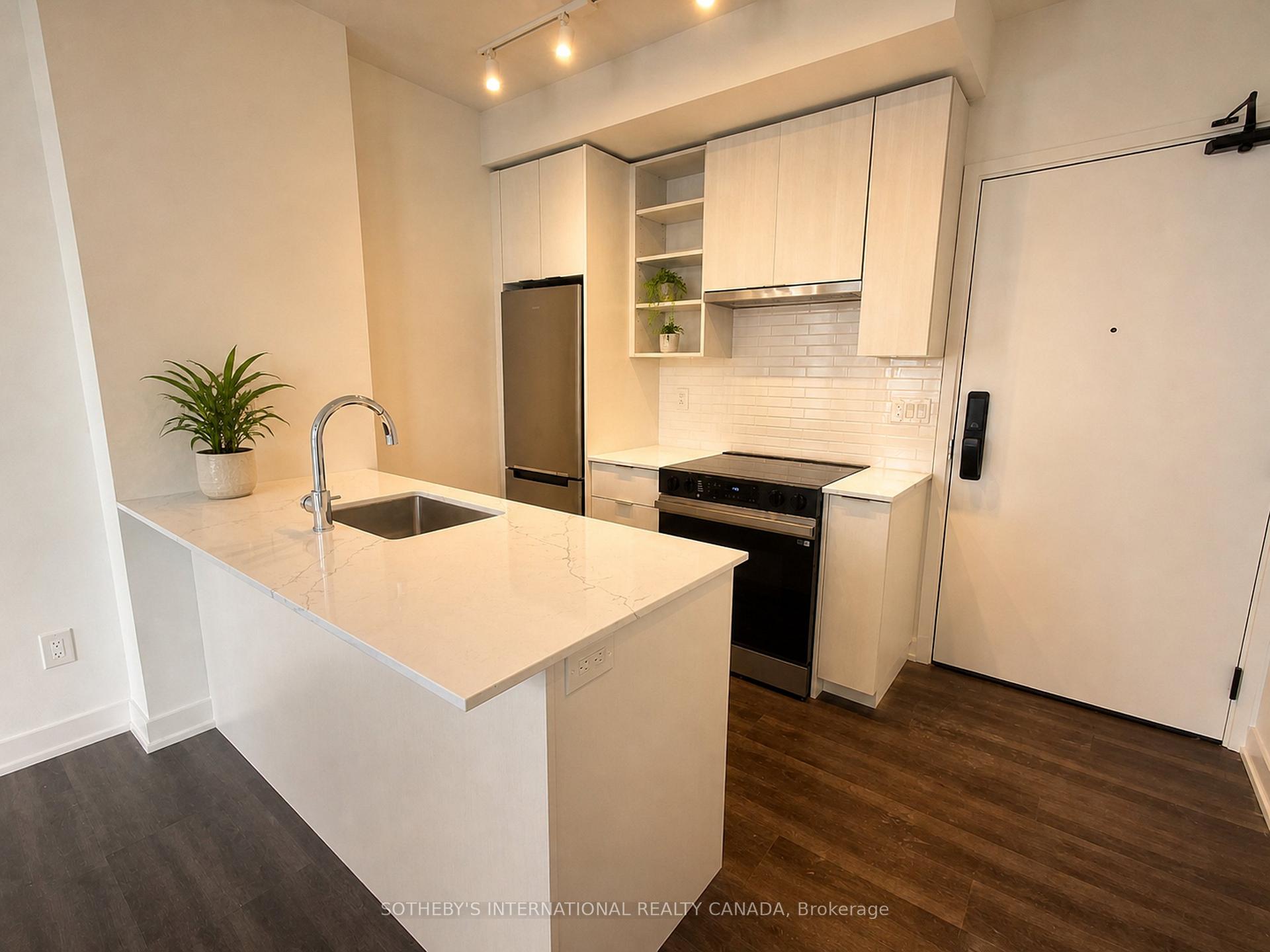2075 Lakeshore Road 1303