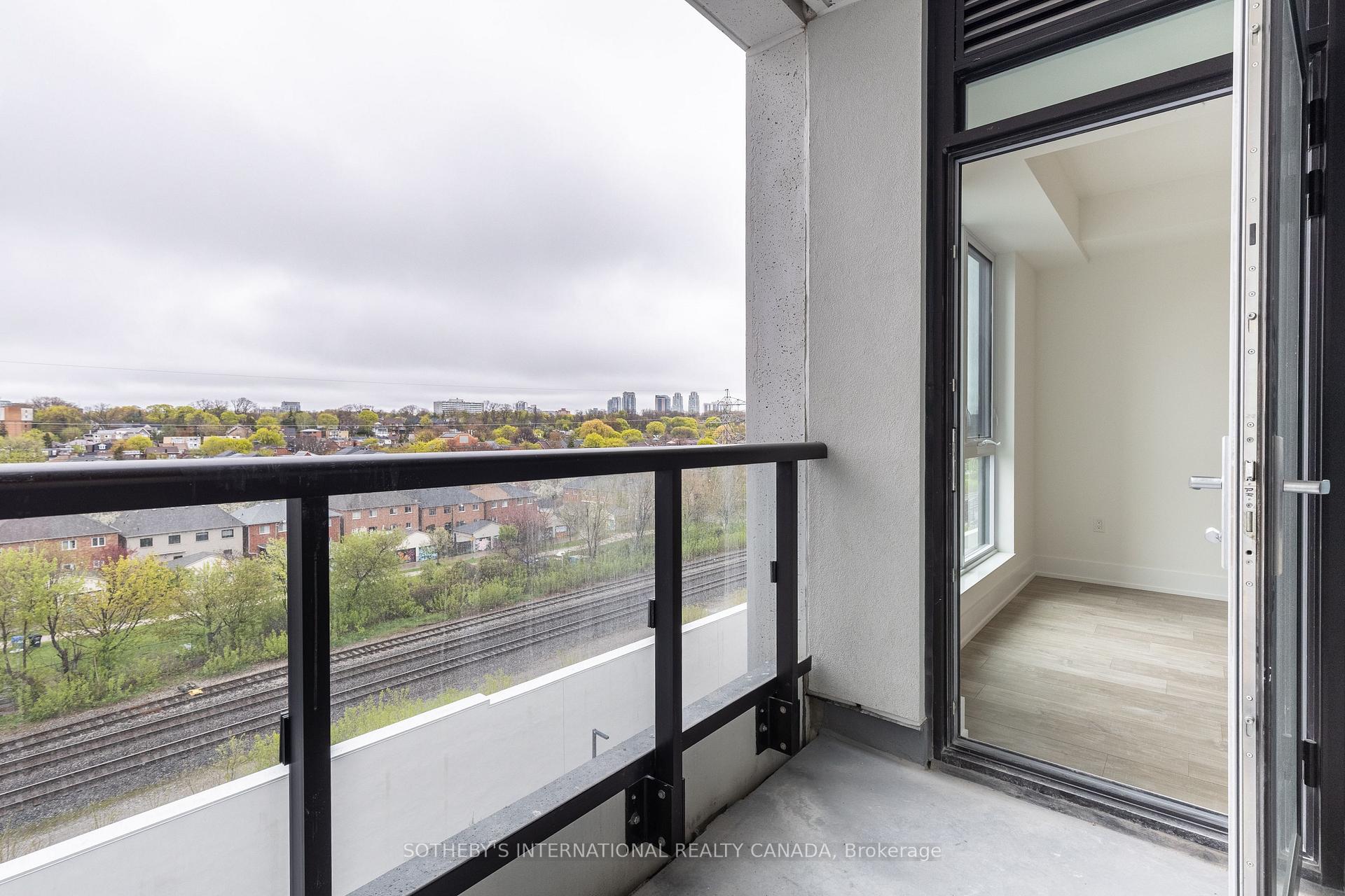 858 Dupont Street 610