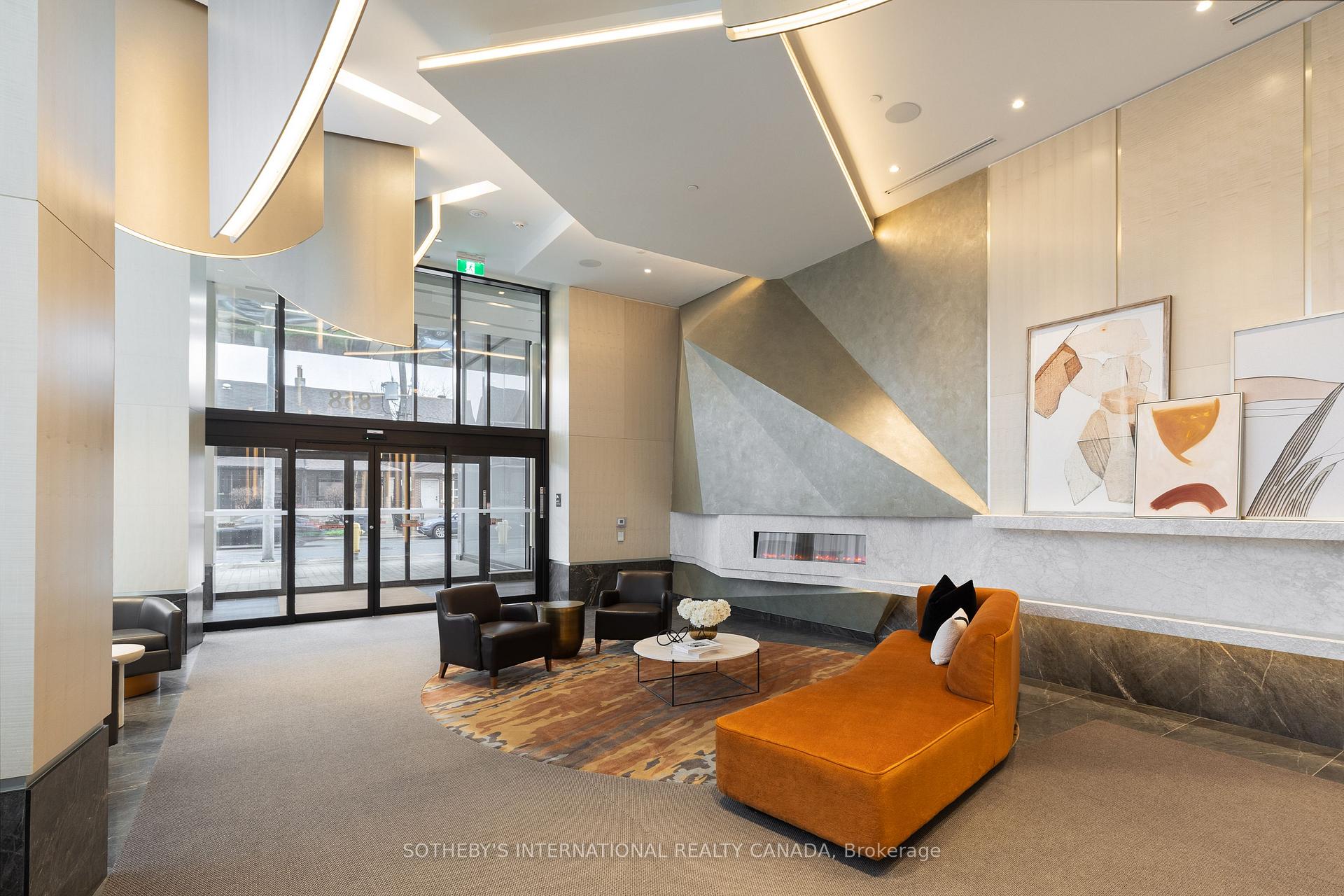 858 Dupont Street 610