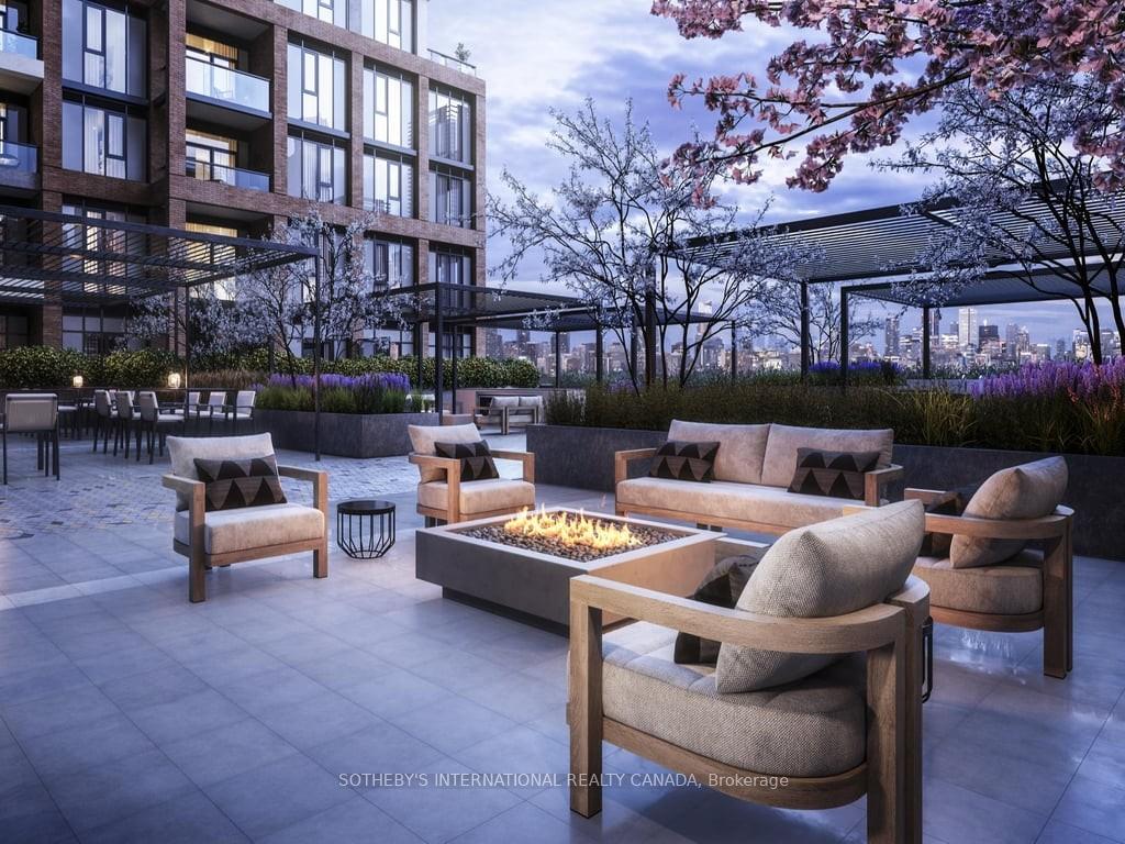 858 Dupont Street 610