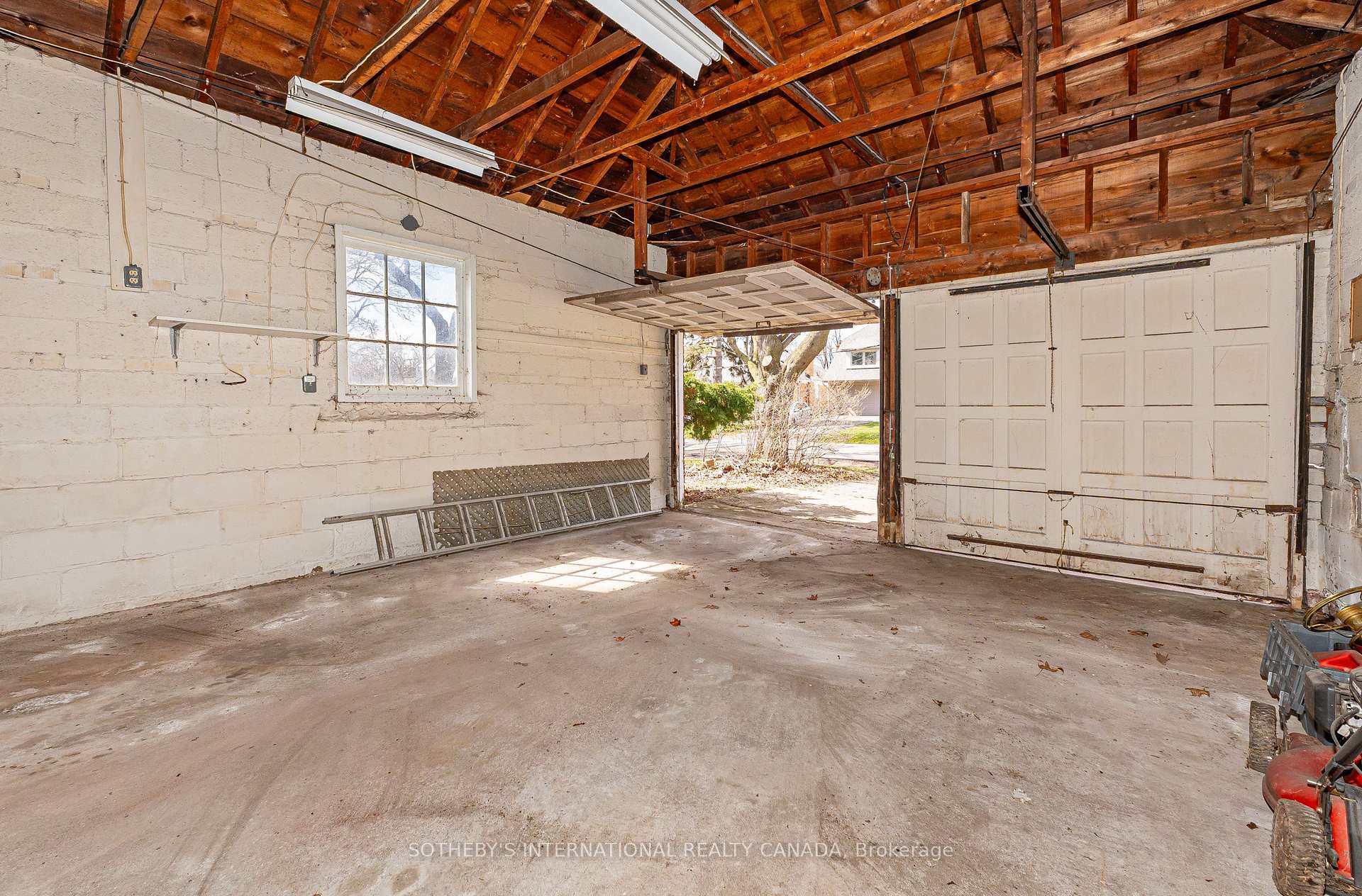47 Grenview Boulevard