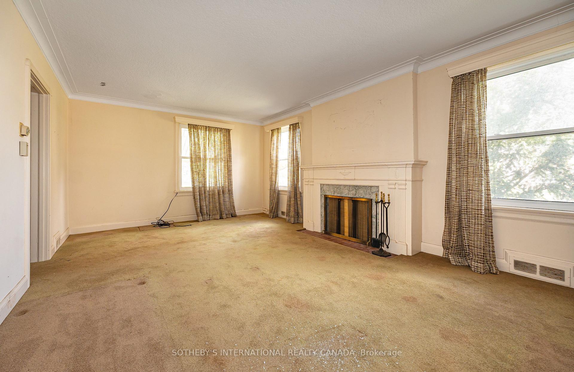 47 Grenview Boulevard