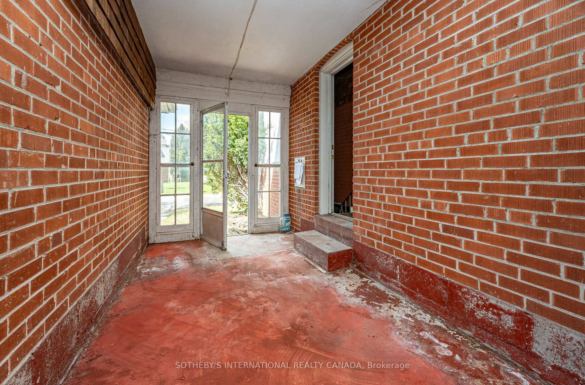 47 Grenview Boulevard