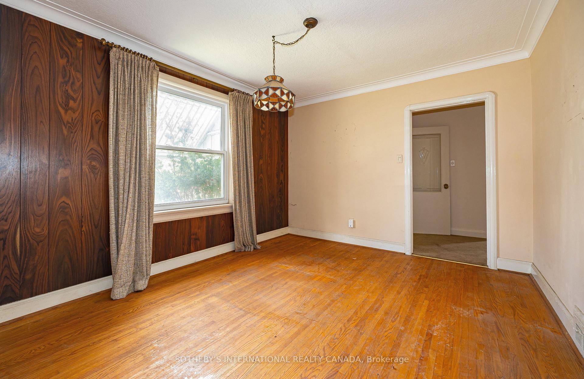 47 Grenview Boulevard
