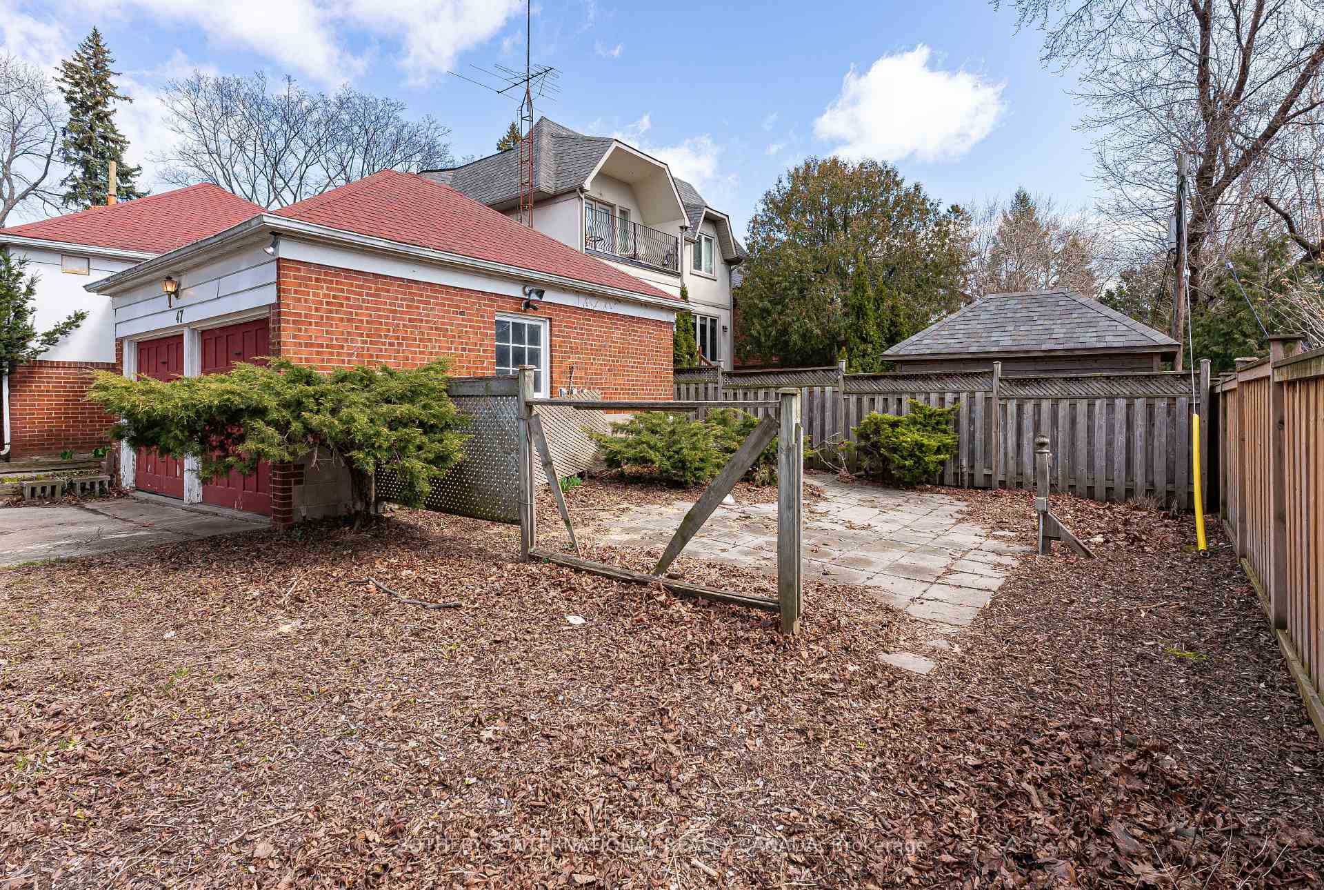 47 Grenview Boulevard