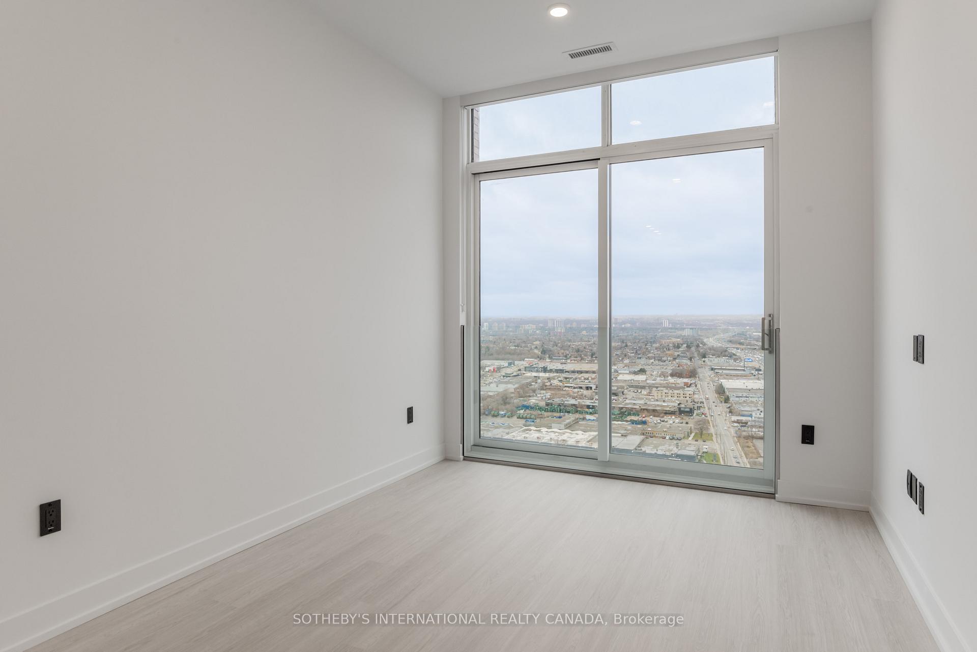 31 York Garden Way 505
