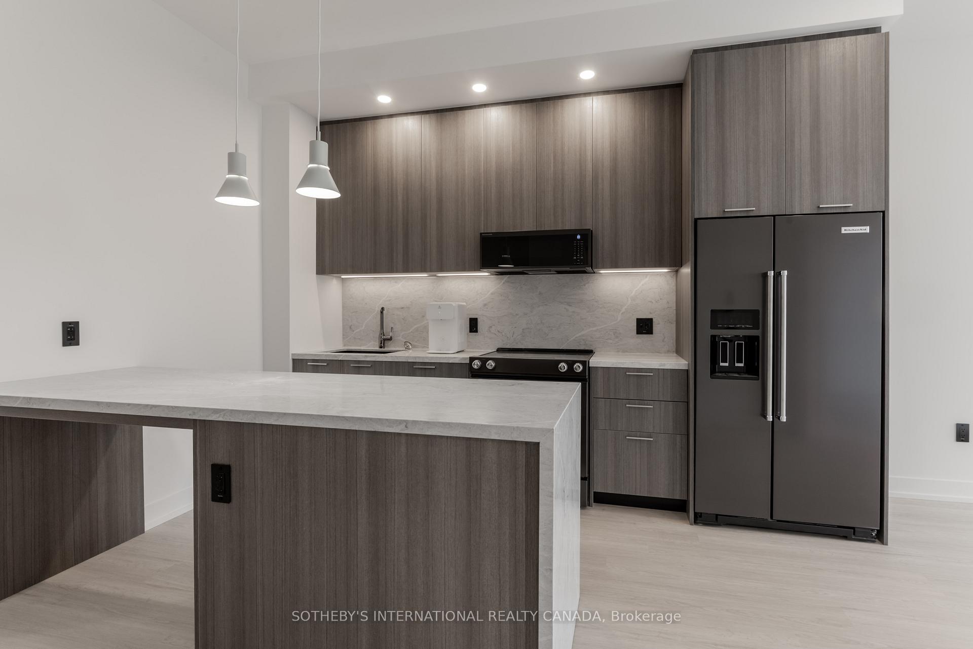 31 York Garden Way 505
