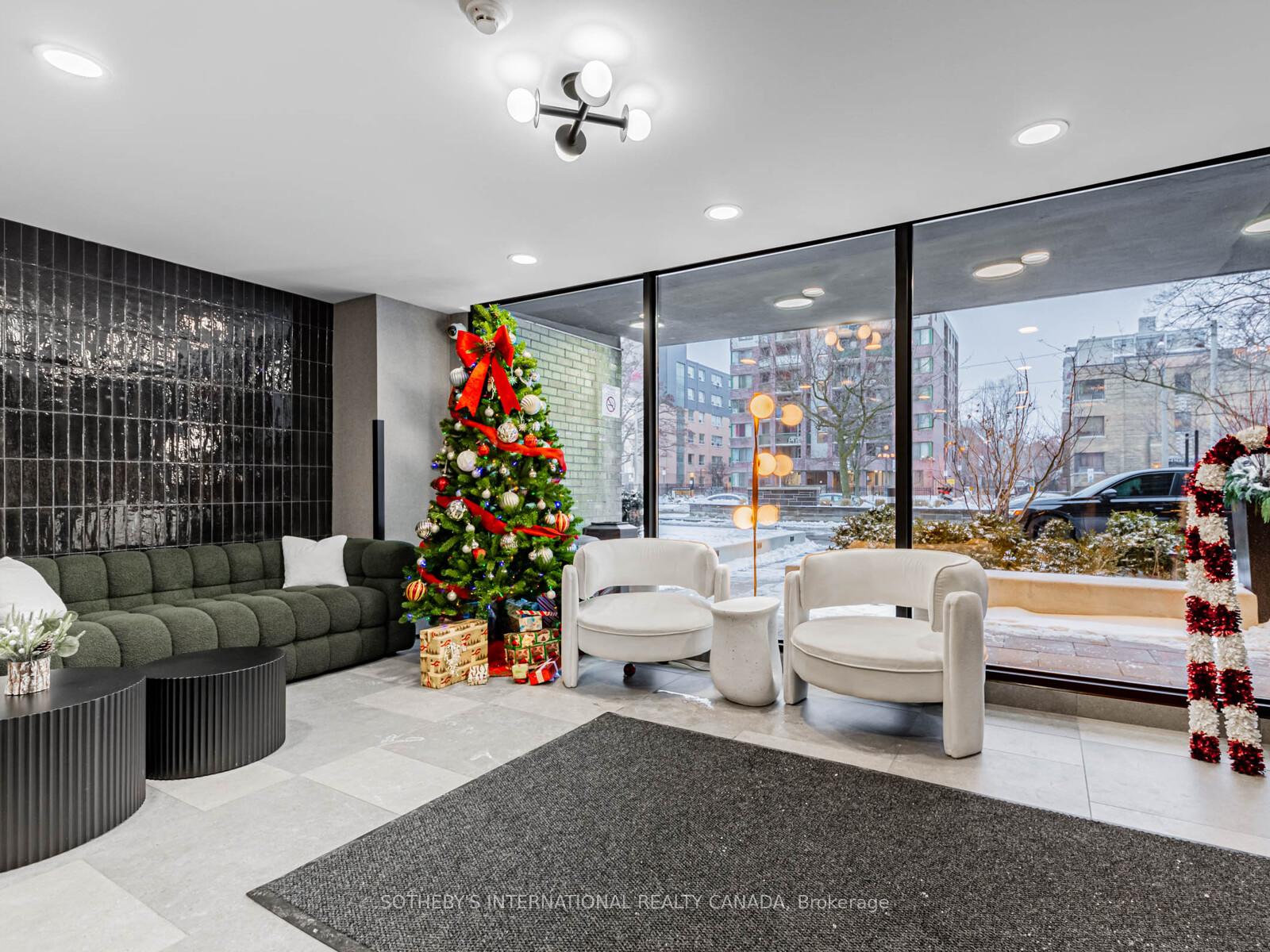115 Tyndall Avenue S0407