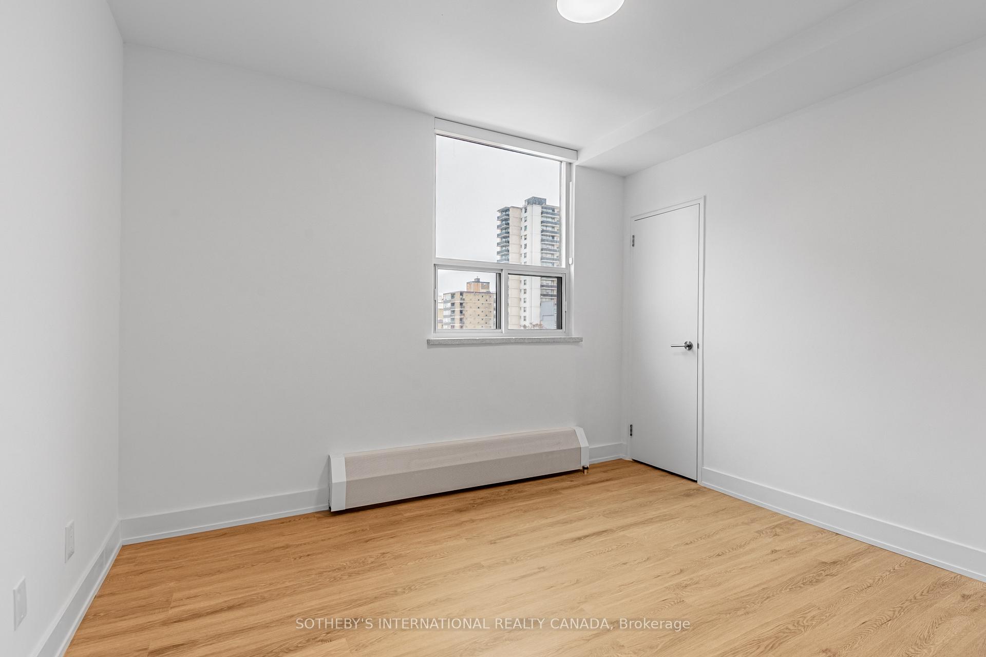 135 Tyndall Avenue N0520