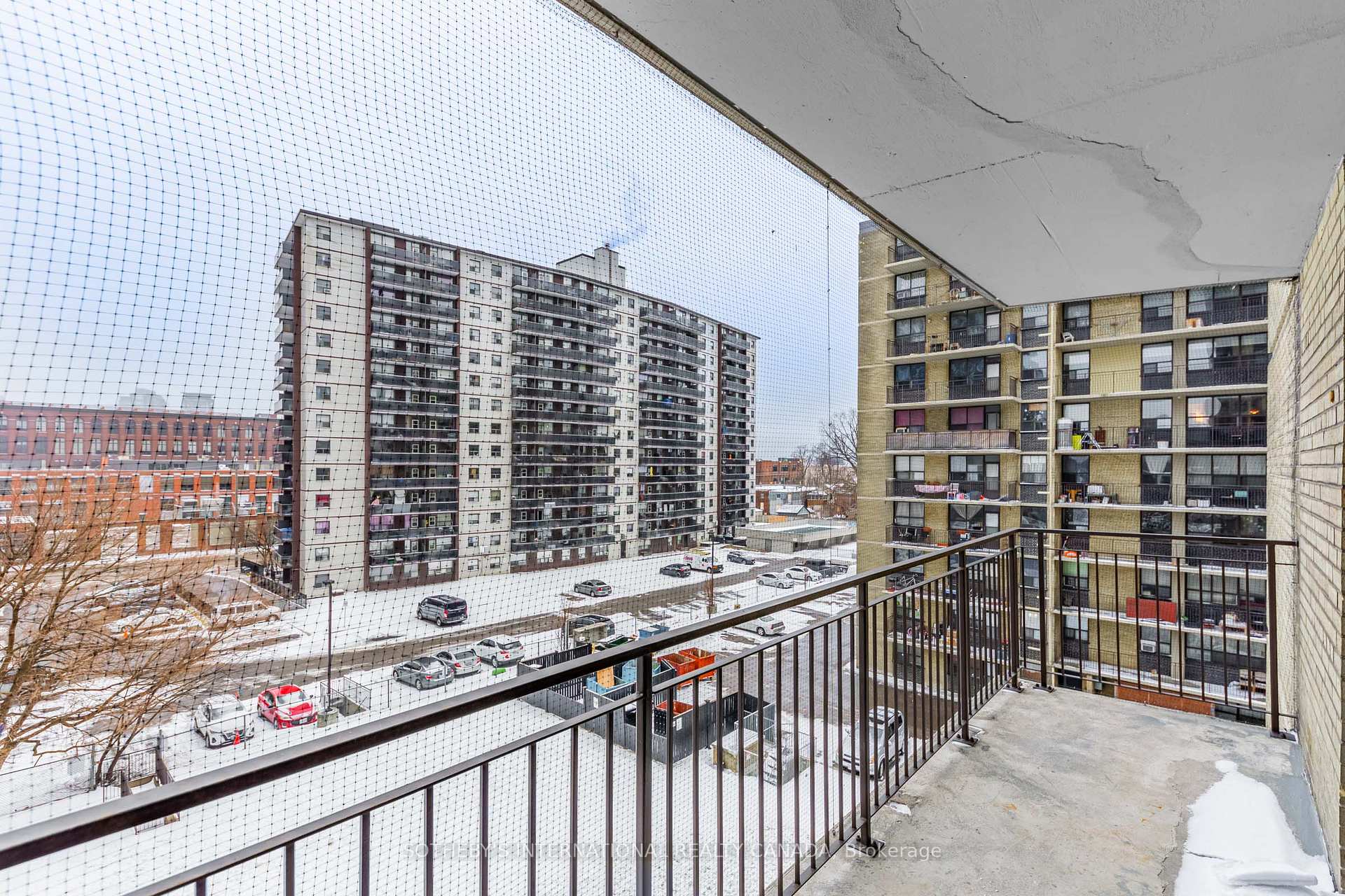 135 Tyndall Avenue N0520