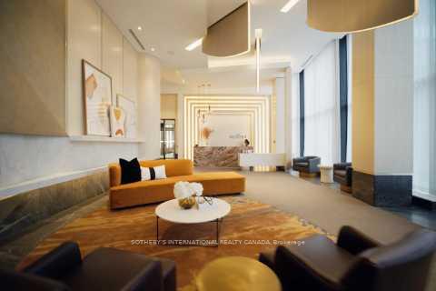 858 Dupont Street 834