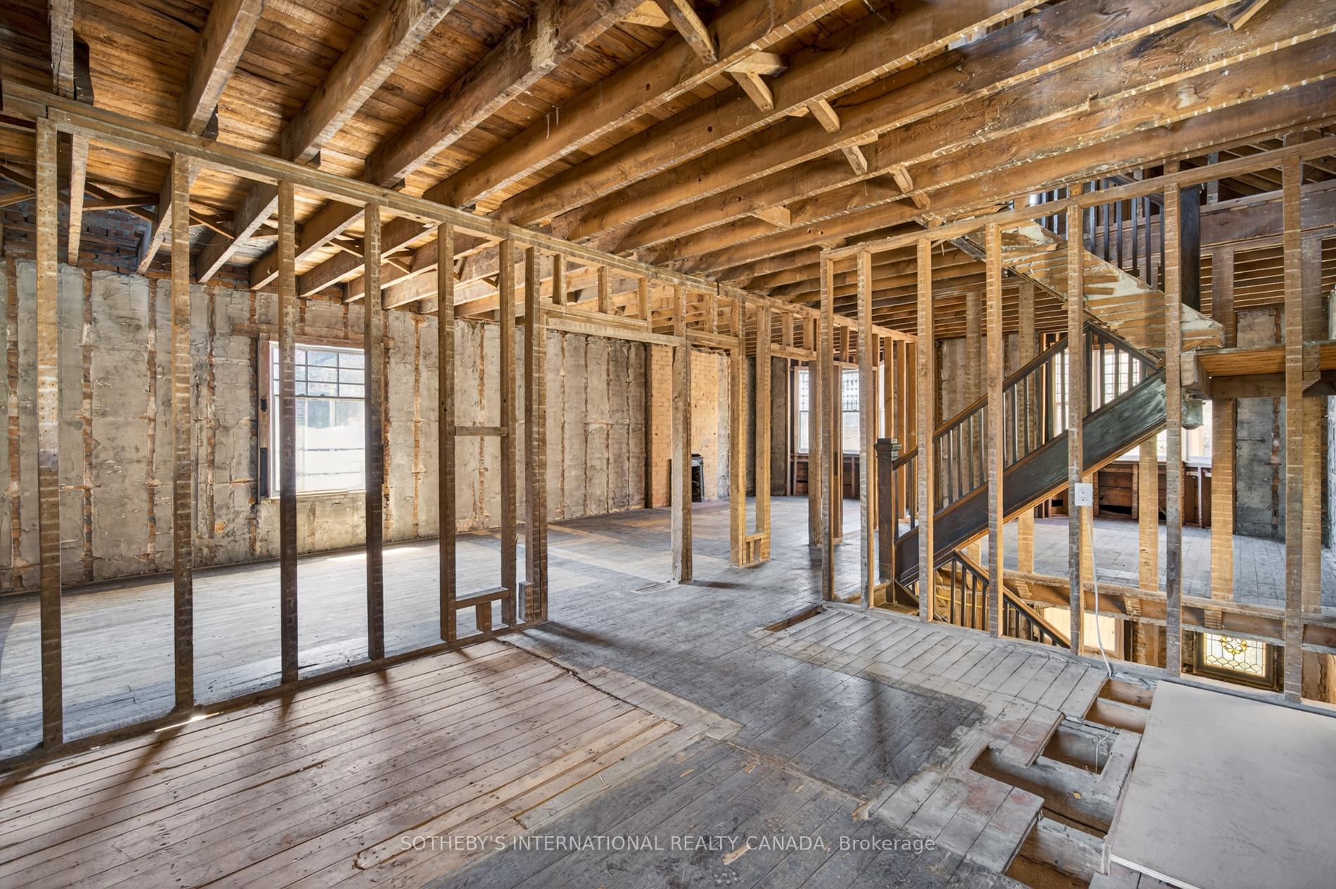 579 Indian Road
